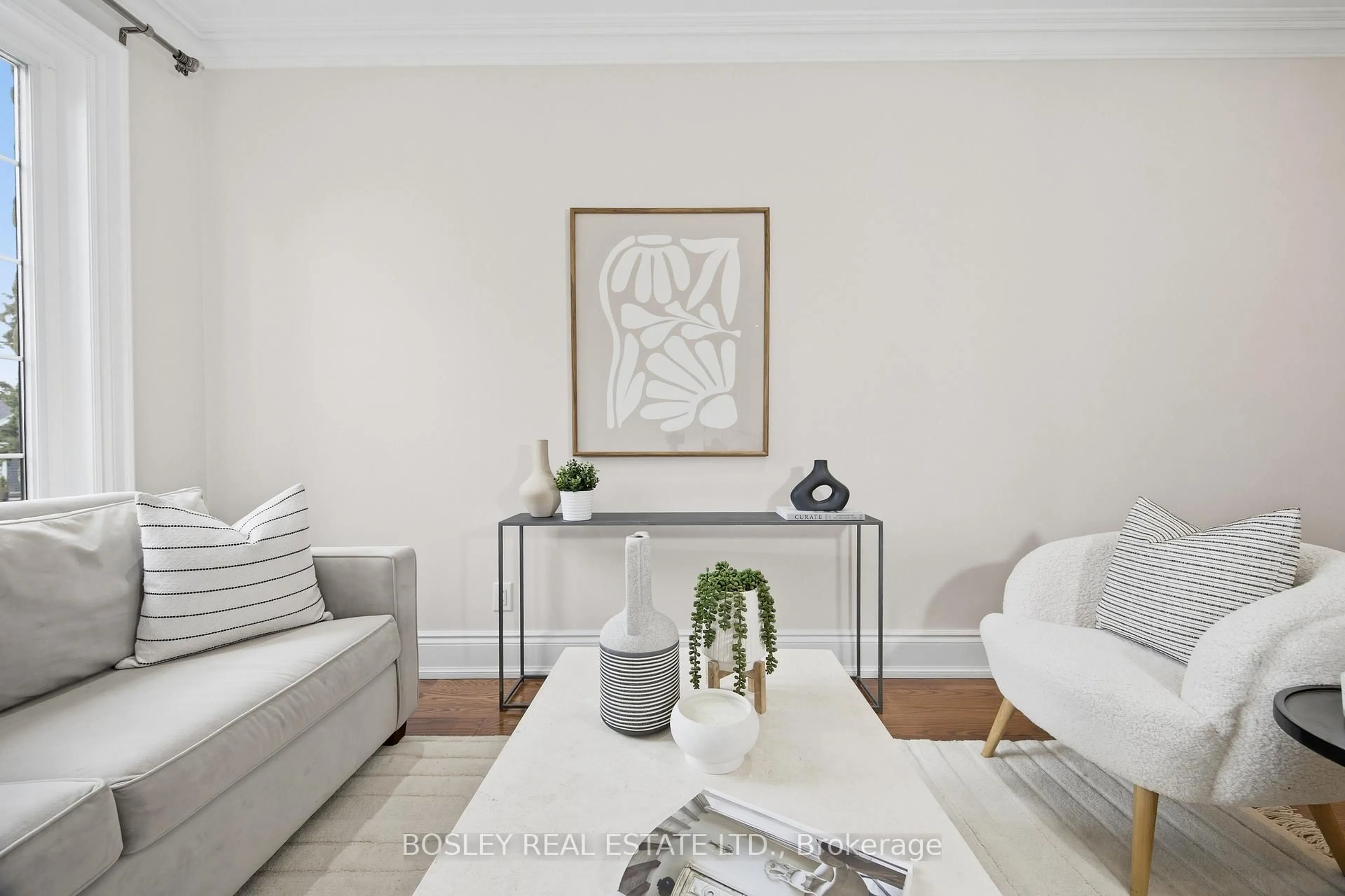 Living room with furniture, unknown for 12 Anndale Rd, Toronto Ontario M1N 1C5