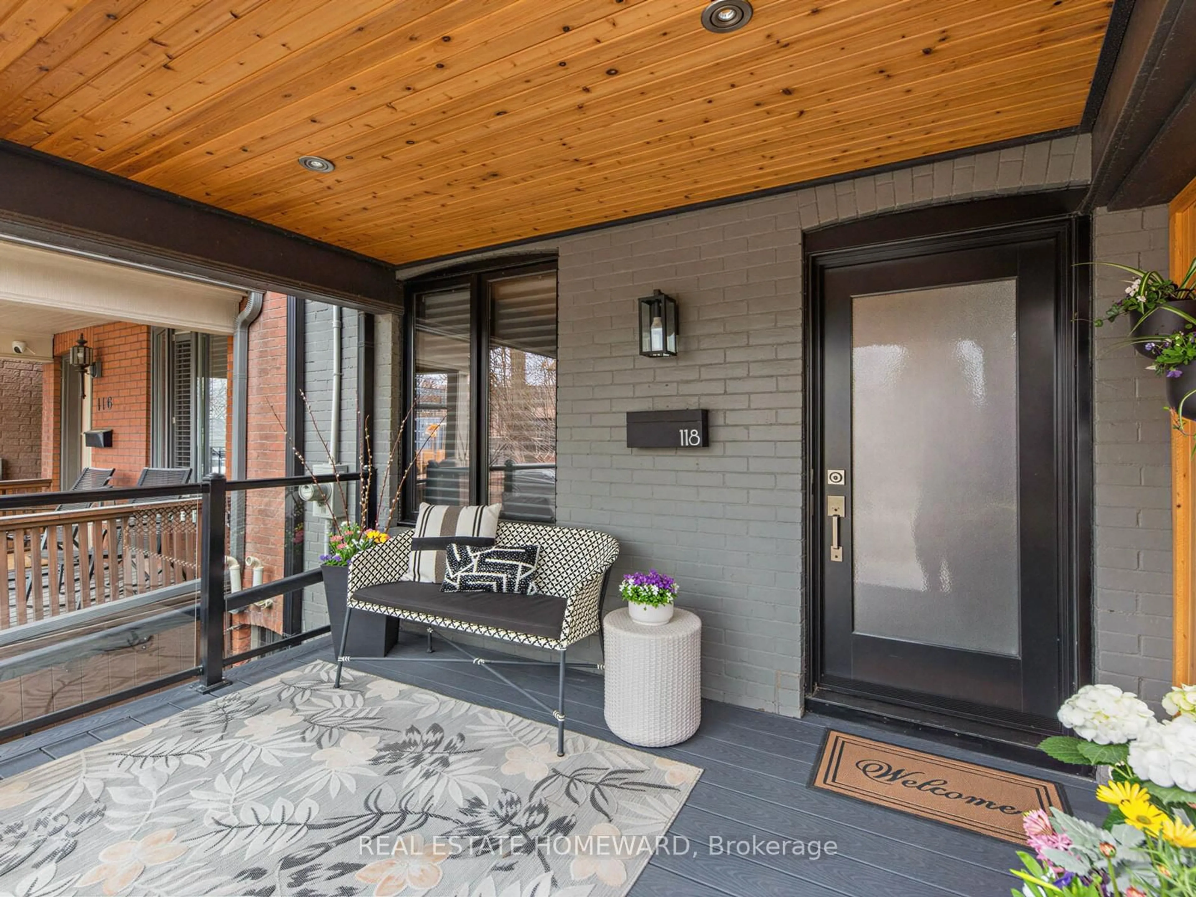 Indoor entryway for 118 Morse St, Toronto Ontario M4M 2P8