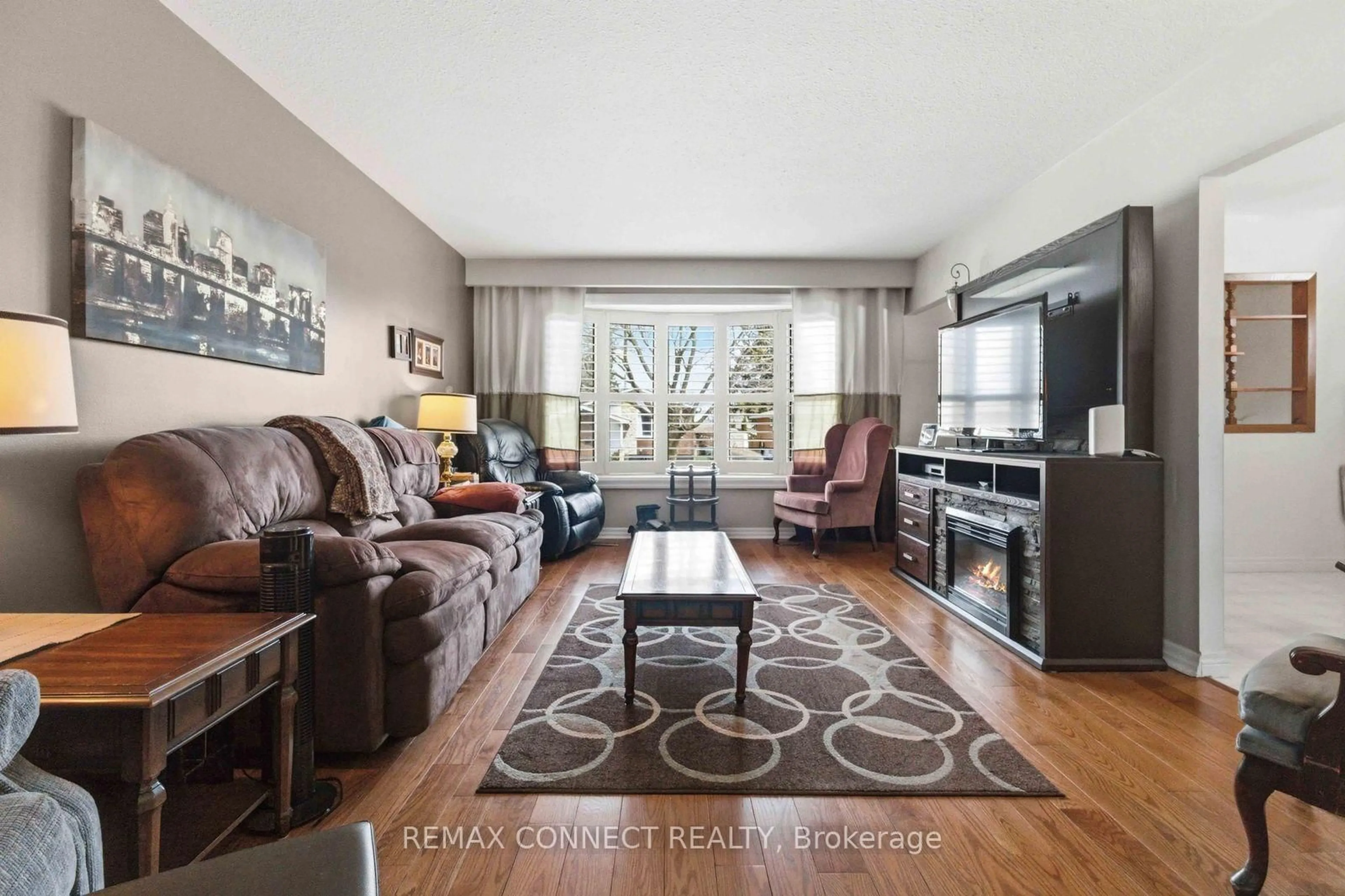 Living room with furniture, unknown for 22 Turnbull Rd, Ajax Ontario L1S 2X2