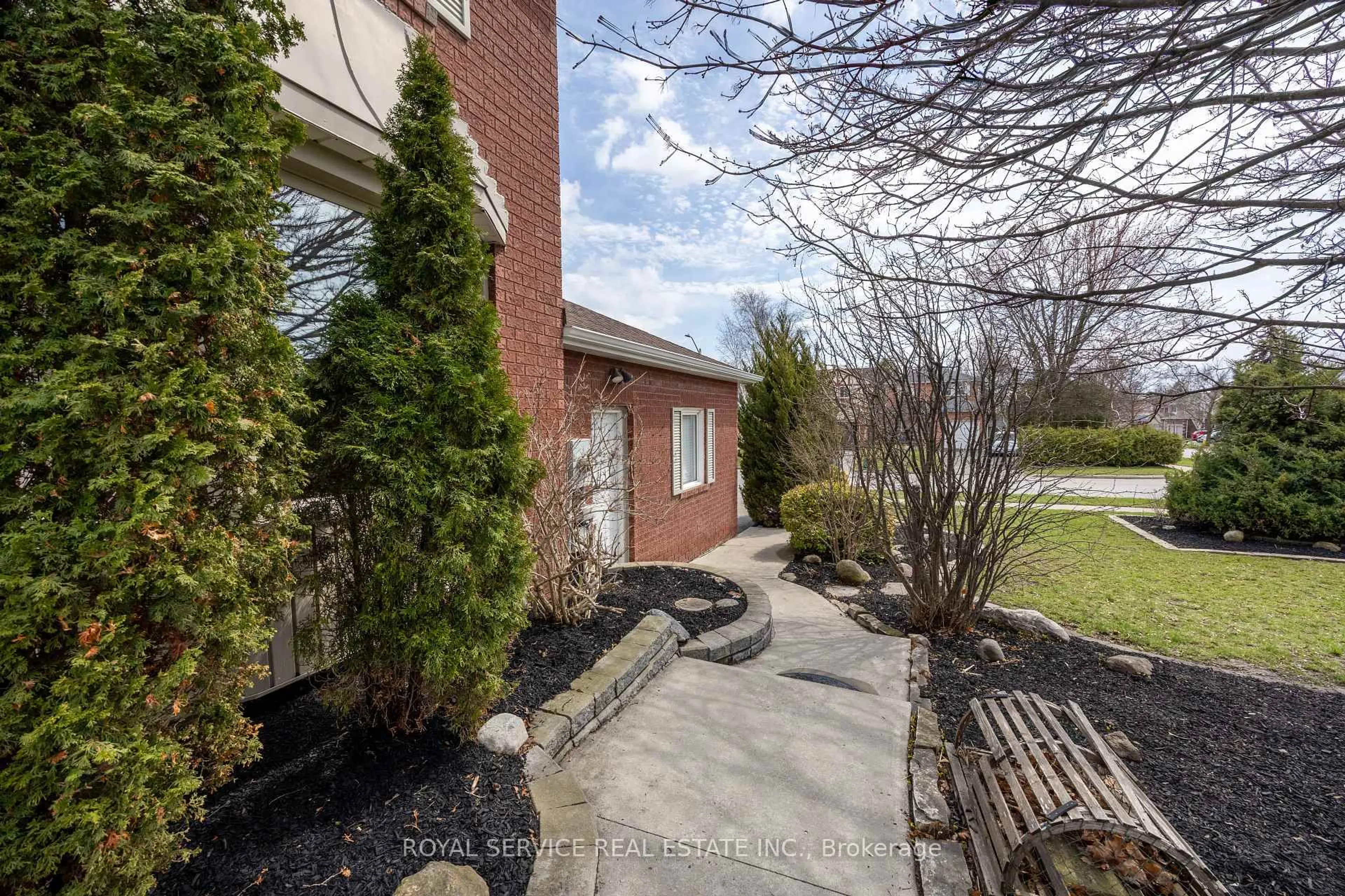 Unknown for 41 Apple Blossom Blvd, Clarington Ontario L1C 4L9