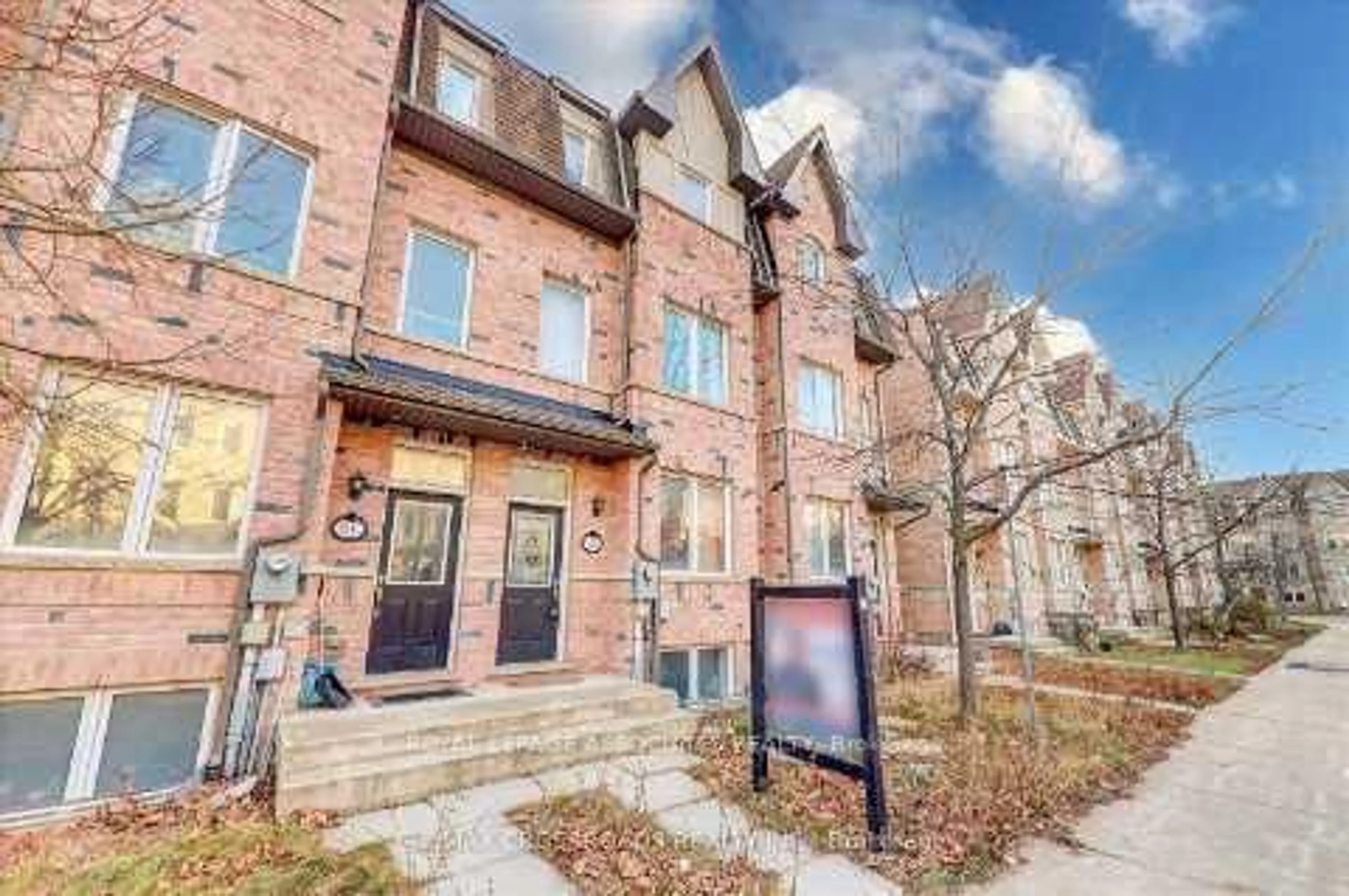 Home with brick exterior material, street for 19 Kawneer Terr, Toronto Ontario M1P 0C3