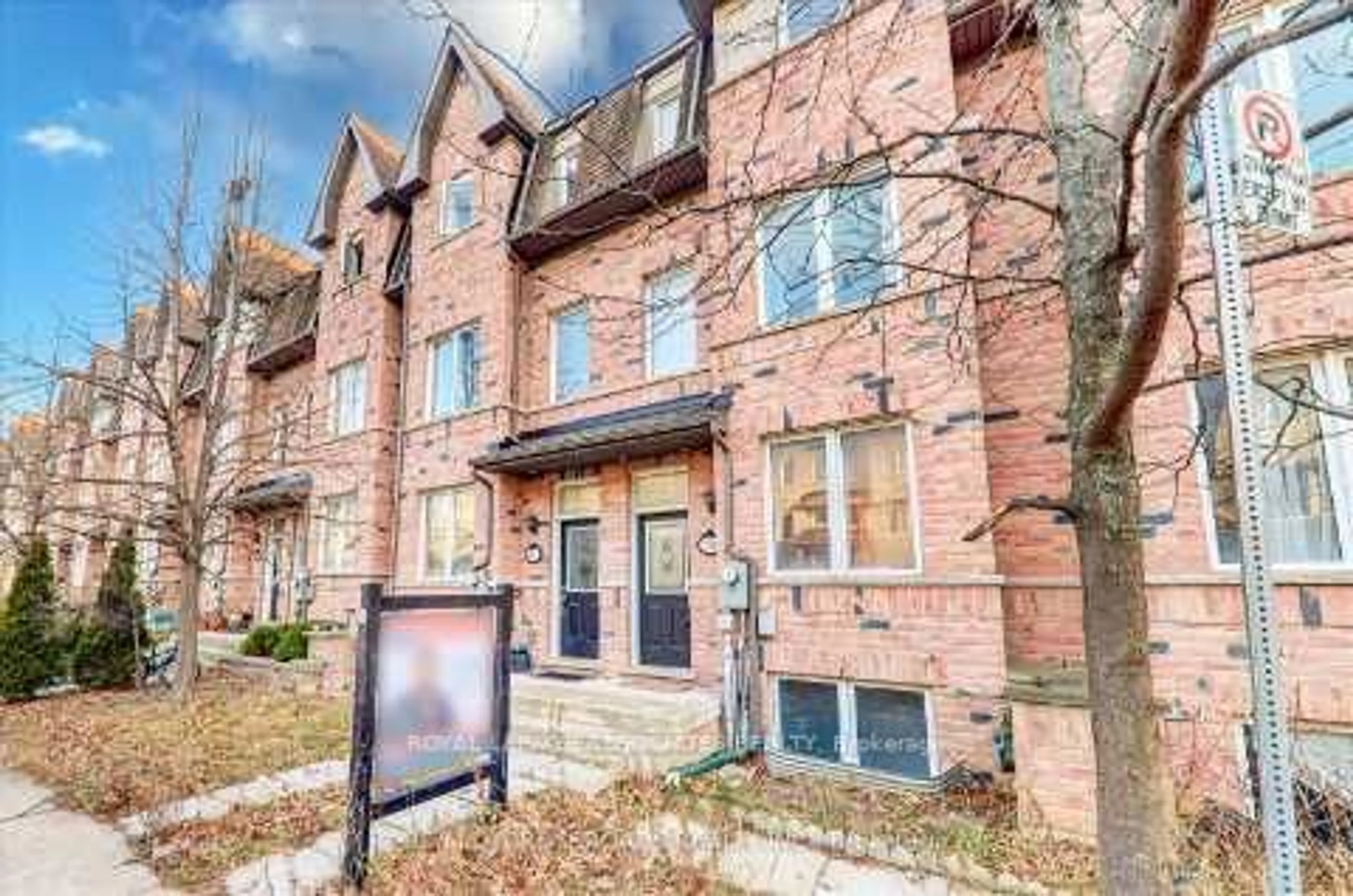Home with brick exterior material, street for 19 Kawneer Terr, Toronto Ontario M1P 0C3