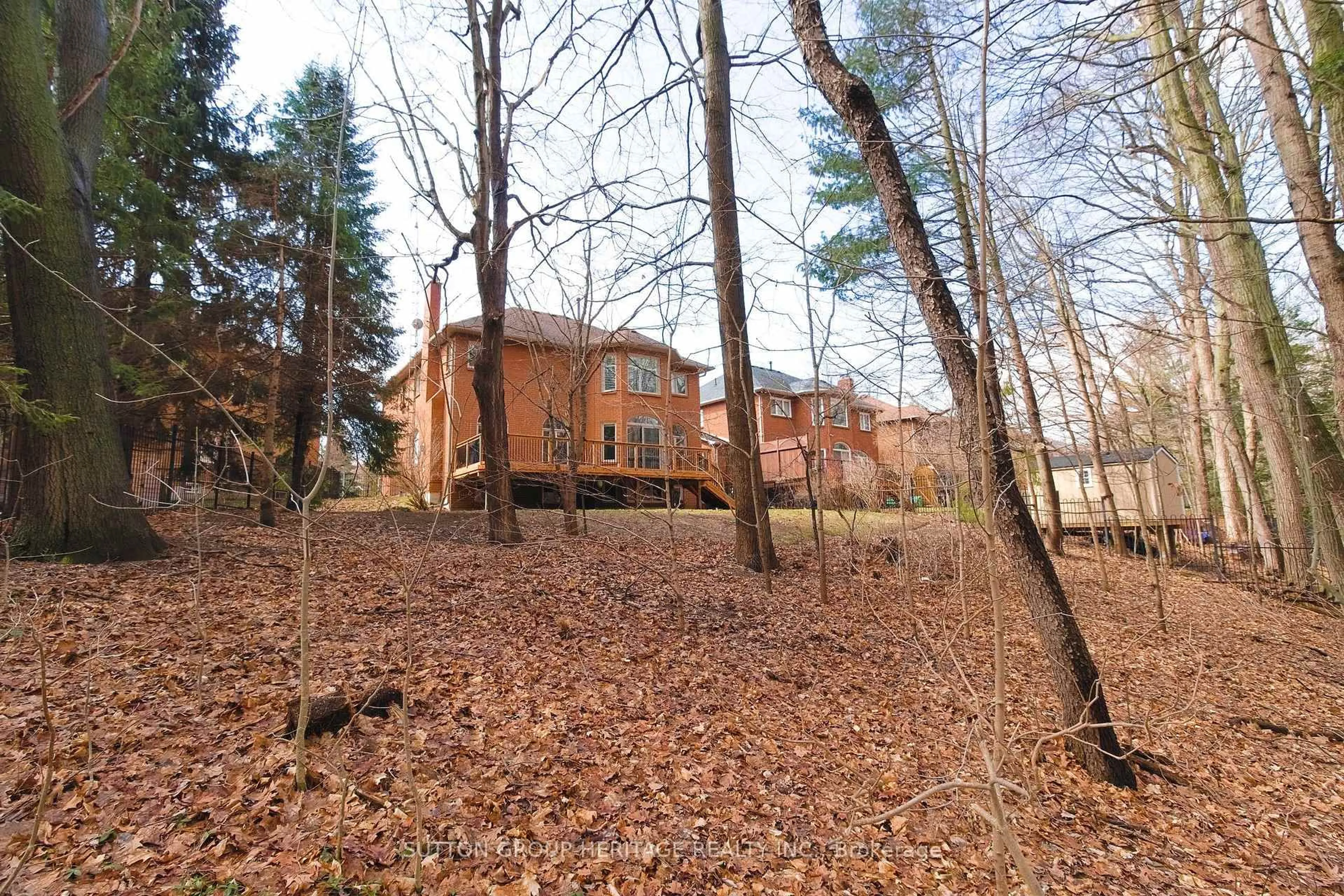 A pic from outside/outdoor area/front of a property/back of a property/a pic from drone, forest/trees view for 876 Darwin Dr, Pickering Ontario L1X 2P8