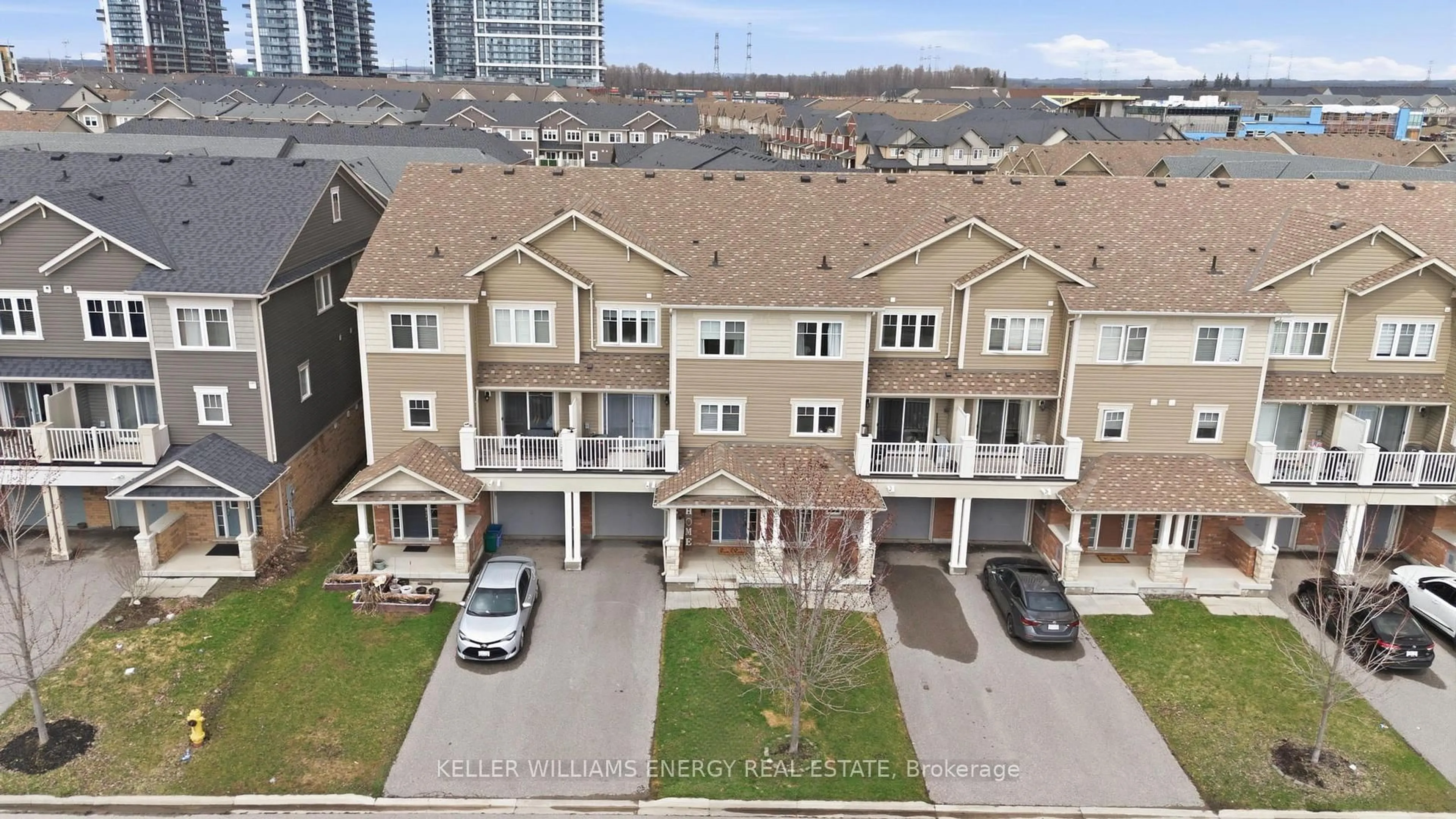 A pic from outside/outdoor area/front of a property/back of a property/a pic from drone, unknown for 98 Tabaret Cres, Oshawa Ontario L1L 0G5