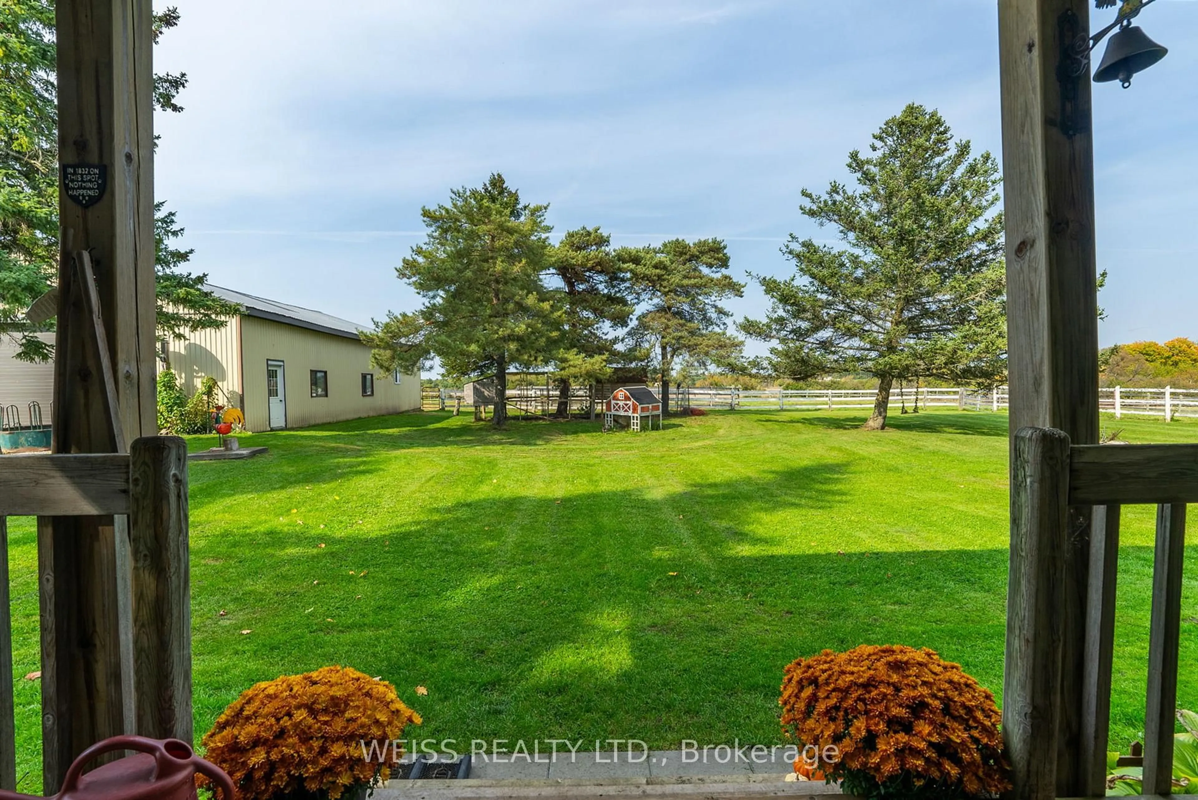 A pic from outside/outdoor area/front of a property/back of a property/a pic from drone, water/lake/river/ocean view for 772 Townline Rd, Scugog Ontario L0B 1A0