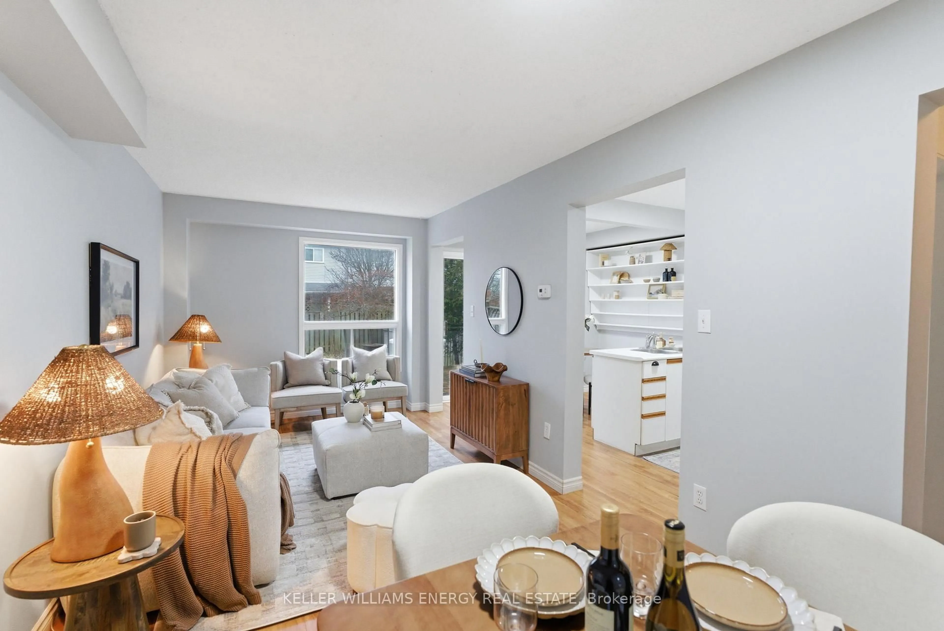 Unknown for 37 Moulton Crt, Clarington Ontario L1E 2W4