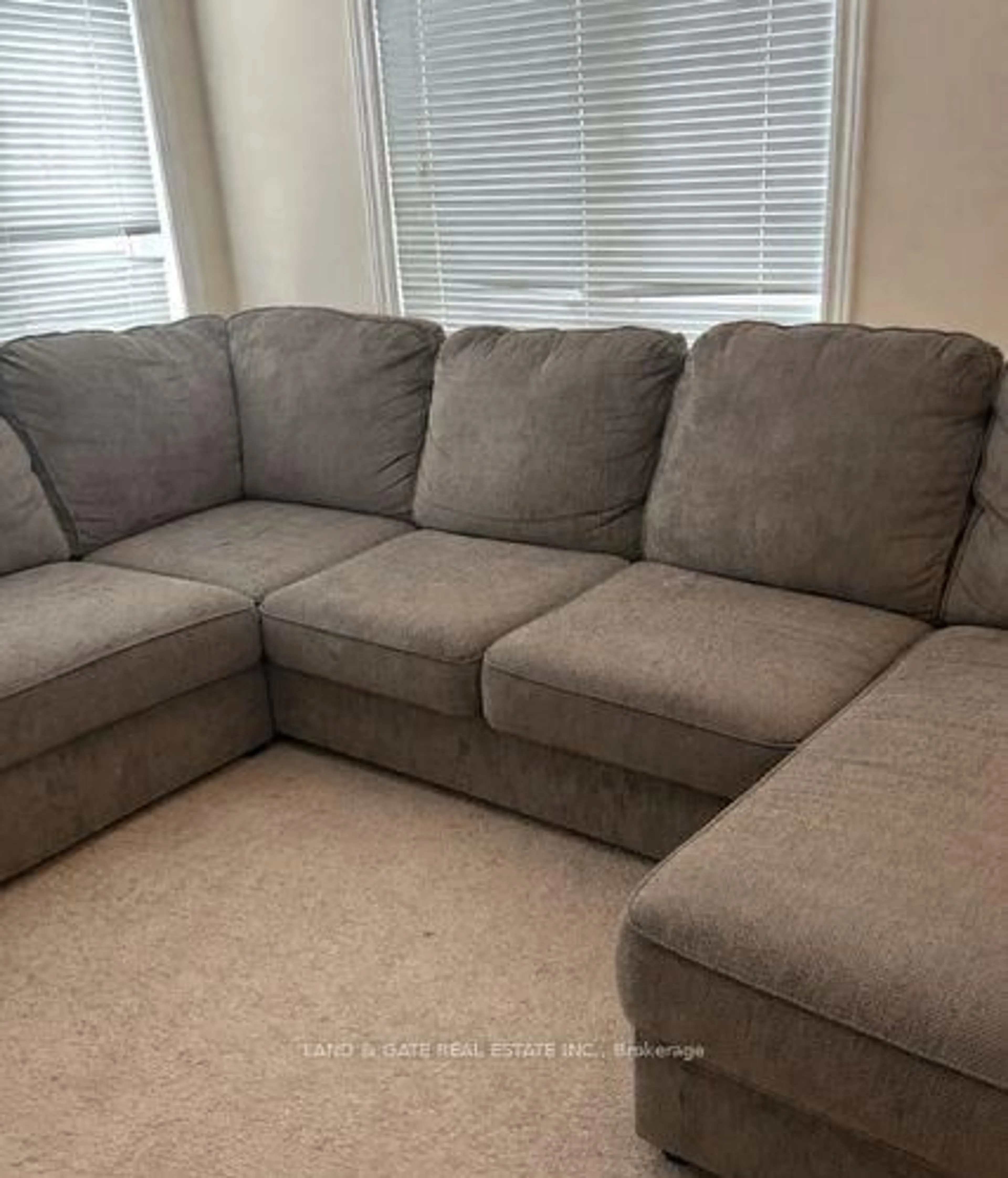 Living room with furniture, unknown for 466 Meadowglade Rd, Clarington Ontario L1E 2W8