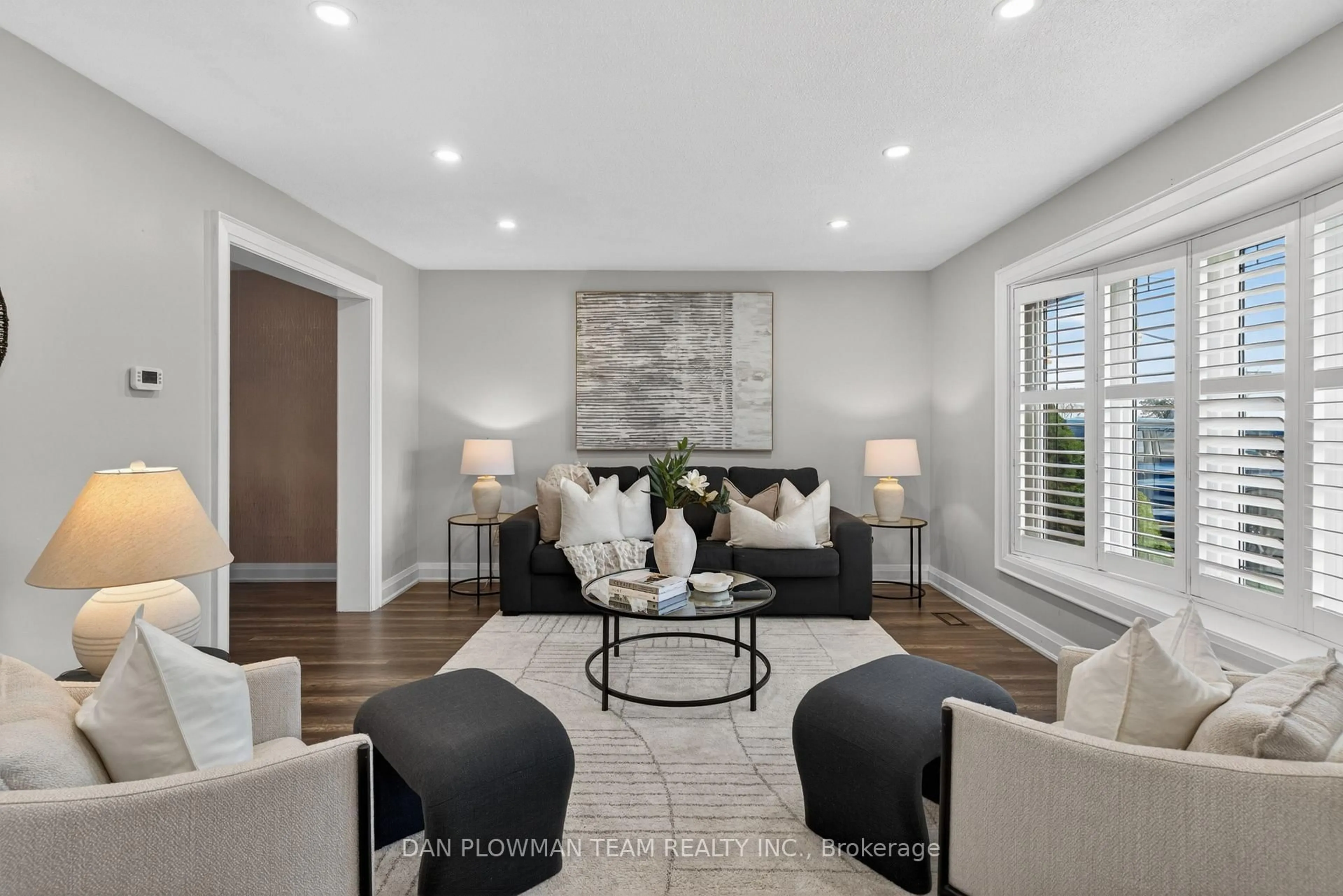 Living room with furniture, unknown for 629 Grandview St, Oshawa Ontario L1H 7T5