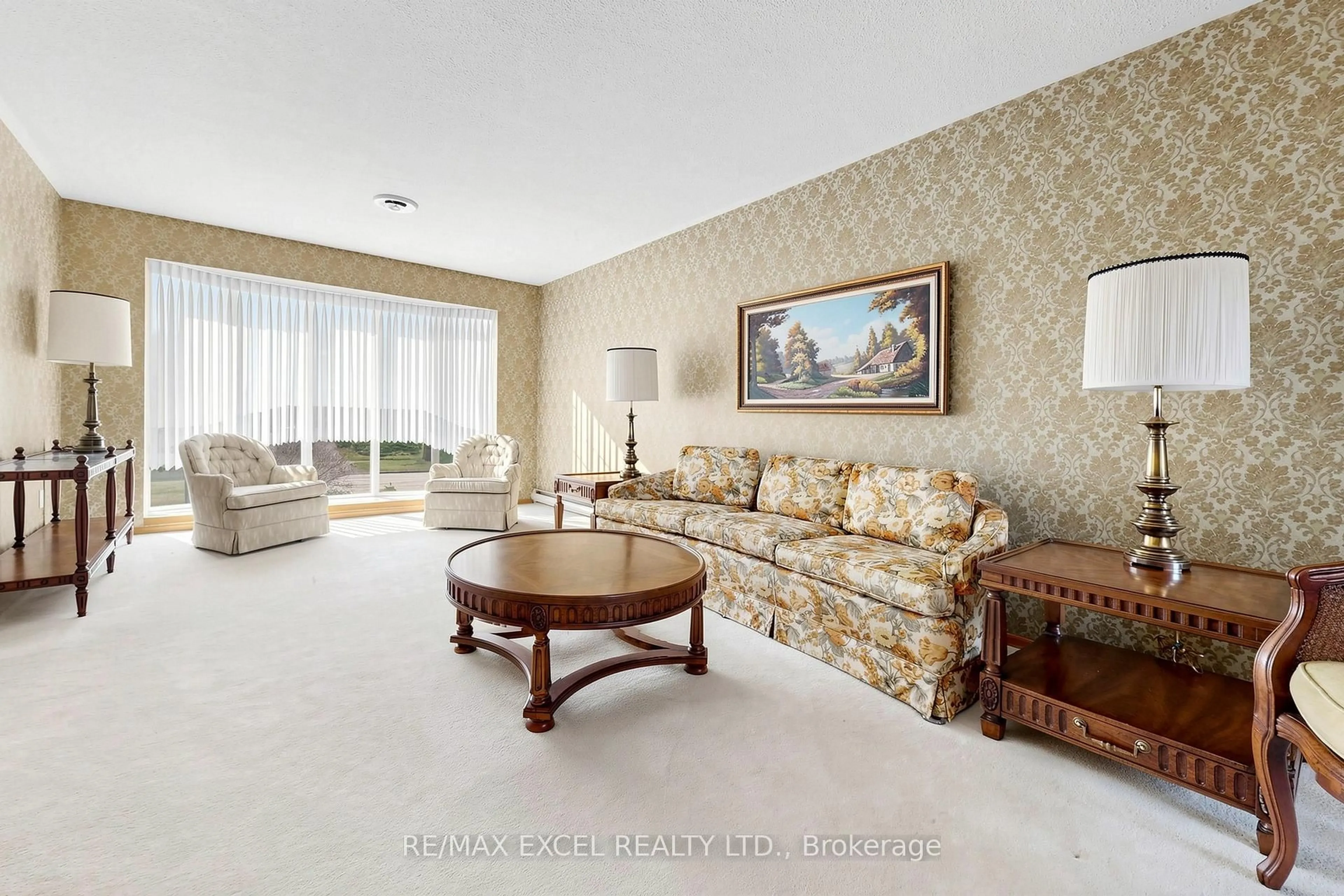 Living room with furniture, unknown for 30 WAKEFIELD Cres, Toronto Ontario M1W 2C2