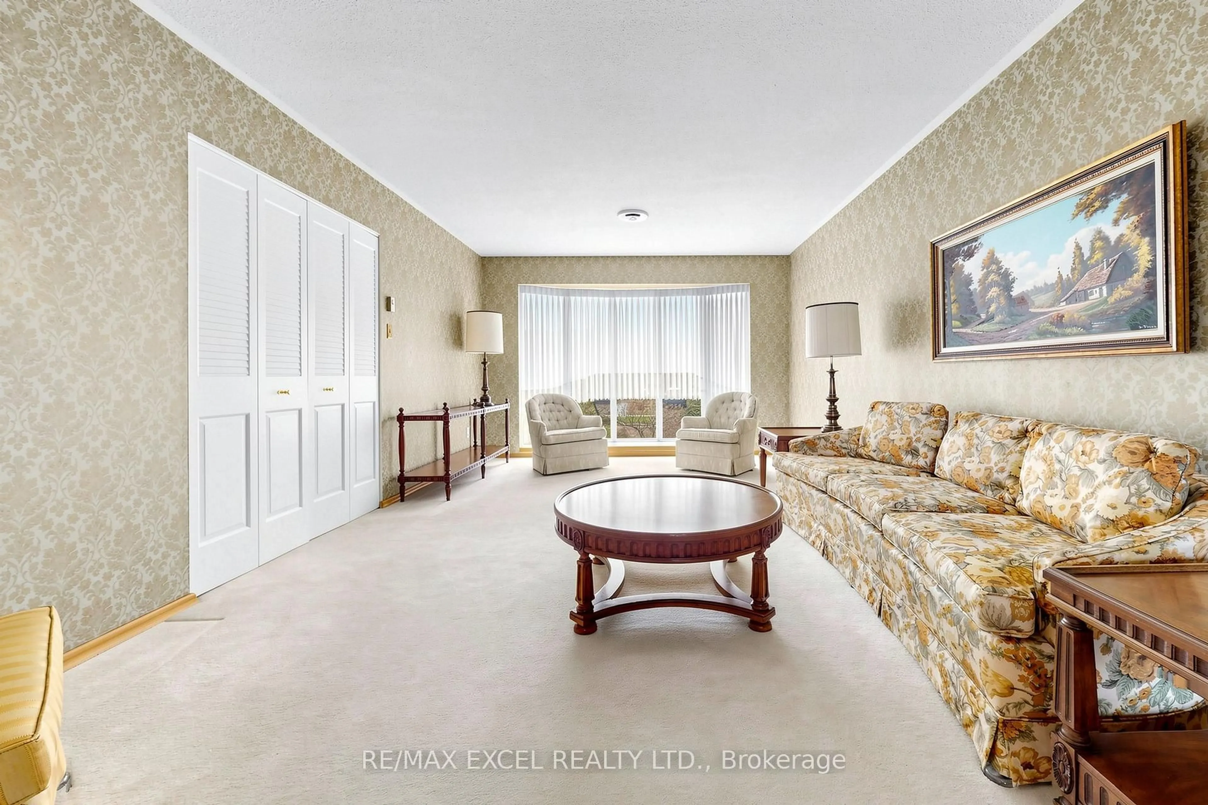 Living room with furniture, unknown for 30 WAKEFIELD Cres, Toronto Ontario M1W 2C2