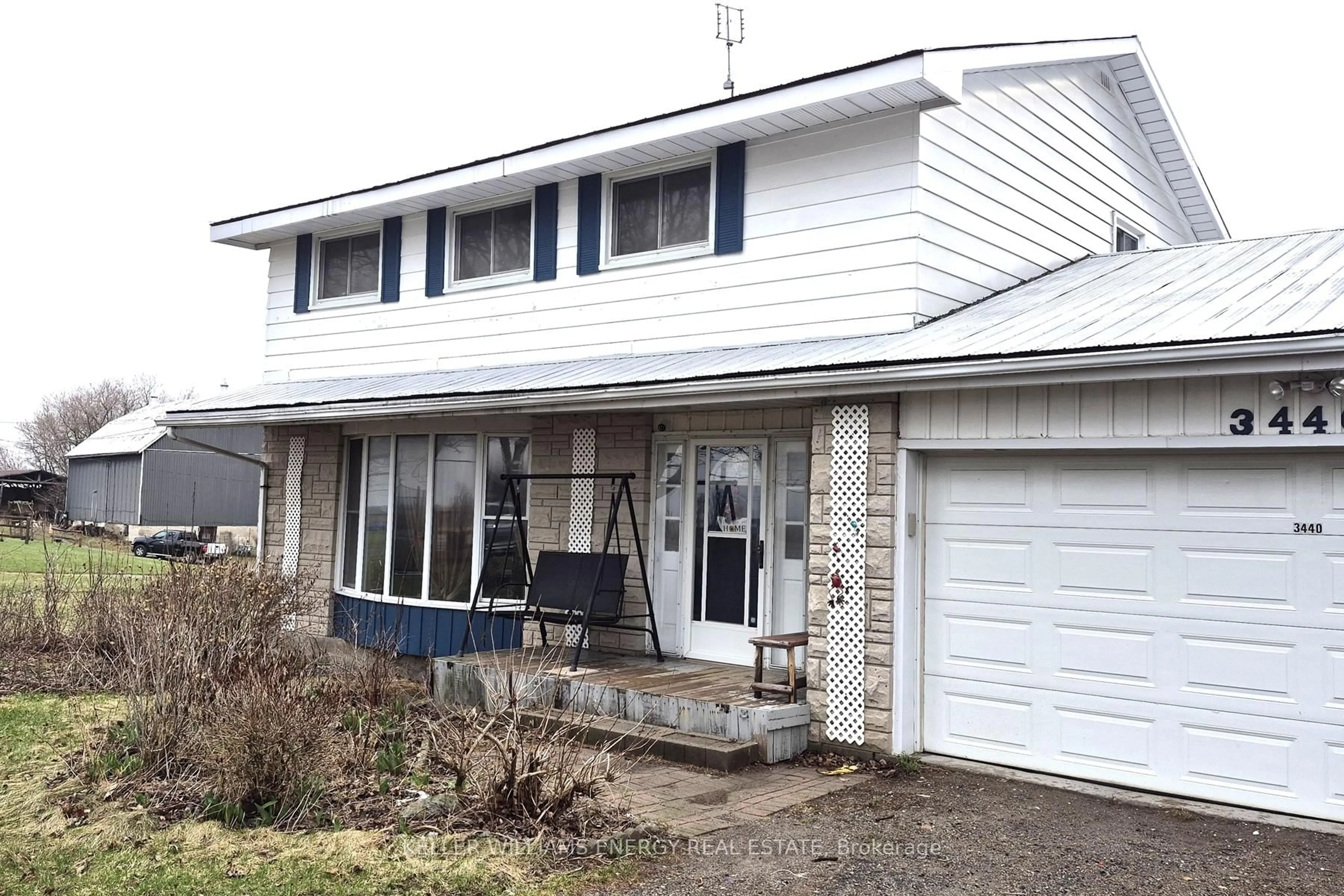 Home with vinyl exterior material, street for 3440 7A Highway, Scugog Ontario L0B 1L0