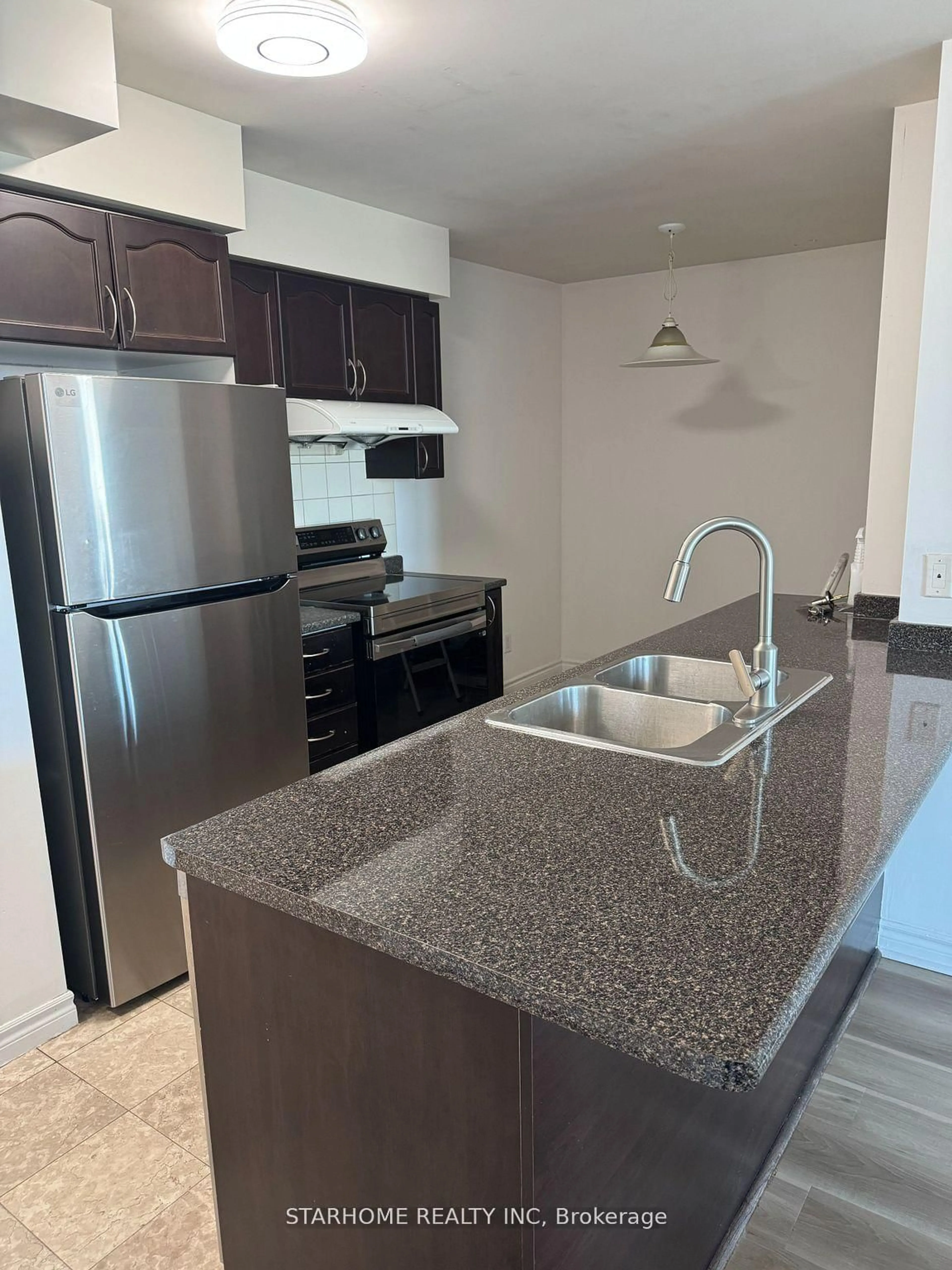 Standard kitchen, unknown for 88 Grangeway Ave #1207, Toronto Ontario M1H 0A2
