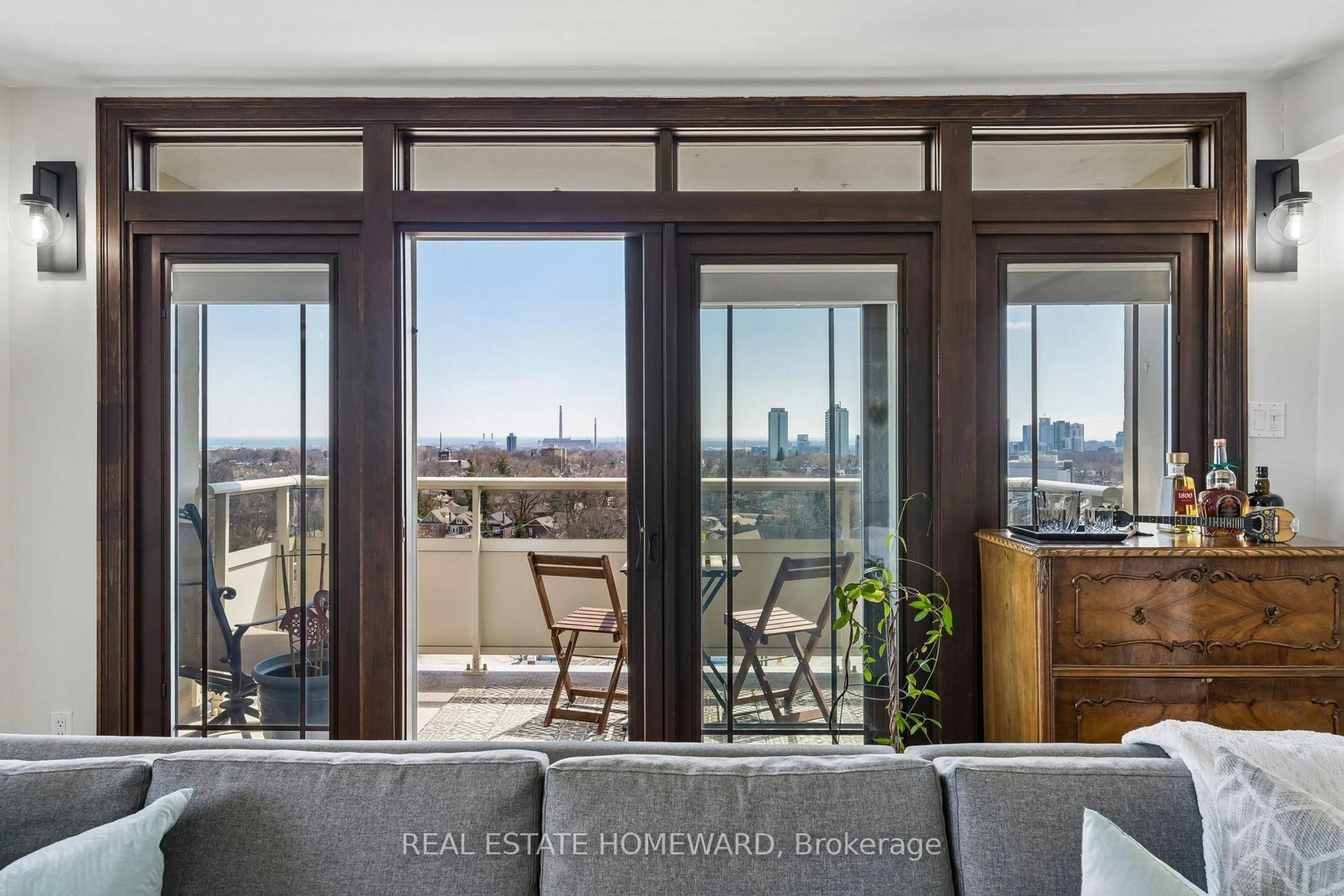 Unknown for 980 Broadview Ave #1208, Toronto Ontario M4K 3Y1