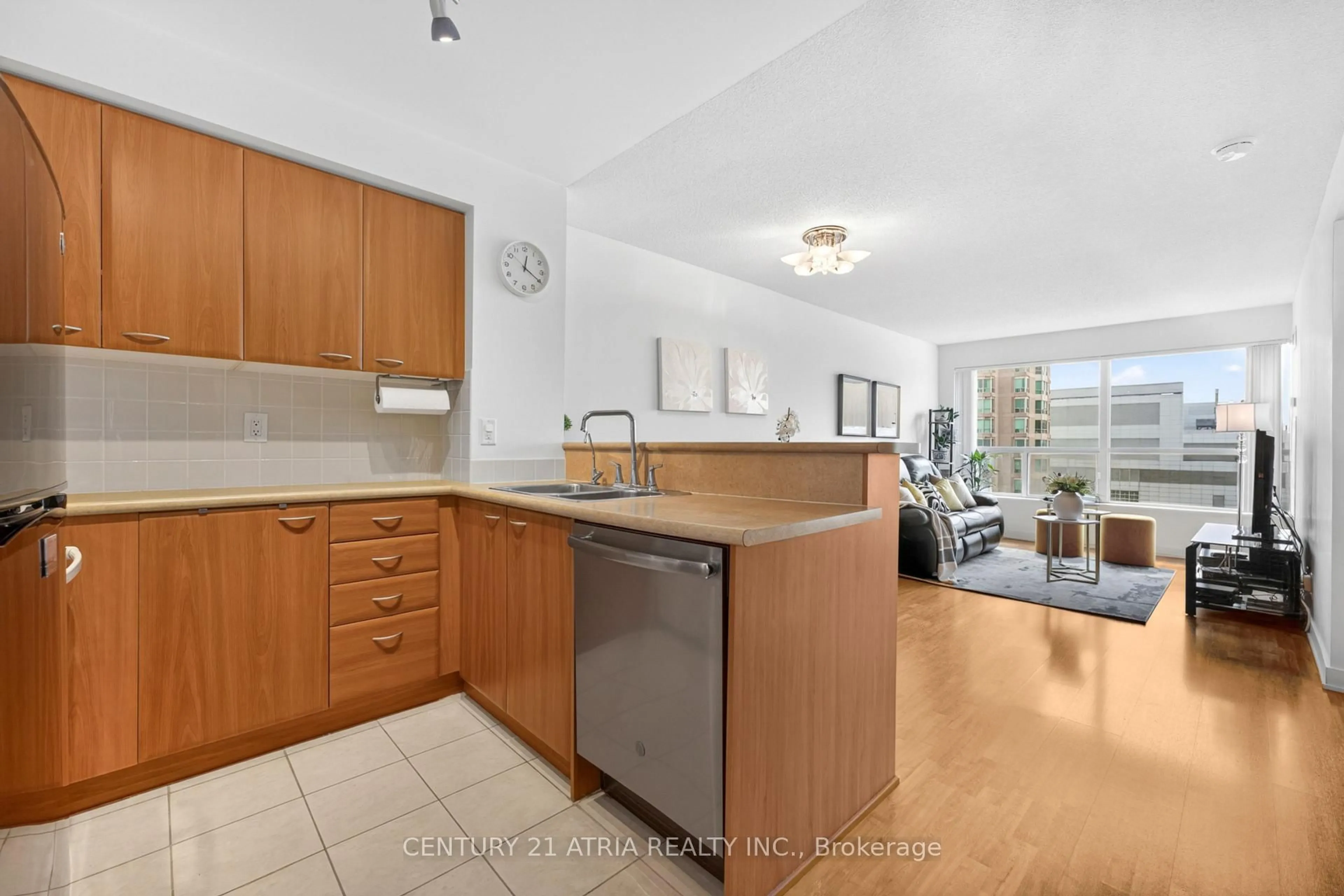 Standard kitchen, unknown for 38 Lee Centre Dr #908, Toronto Ontario M1H 3J7
