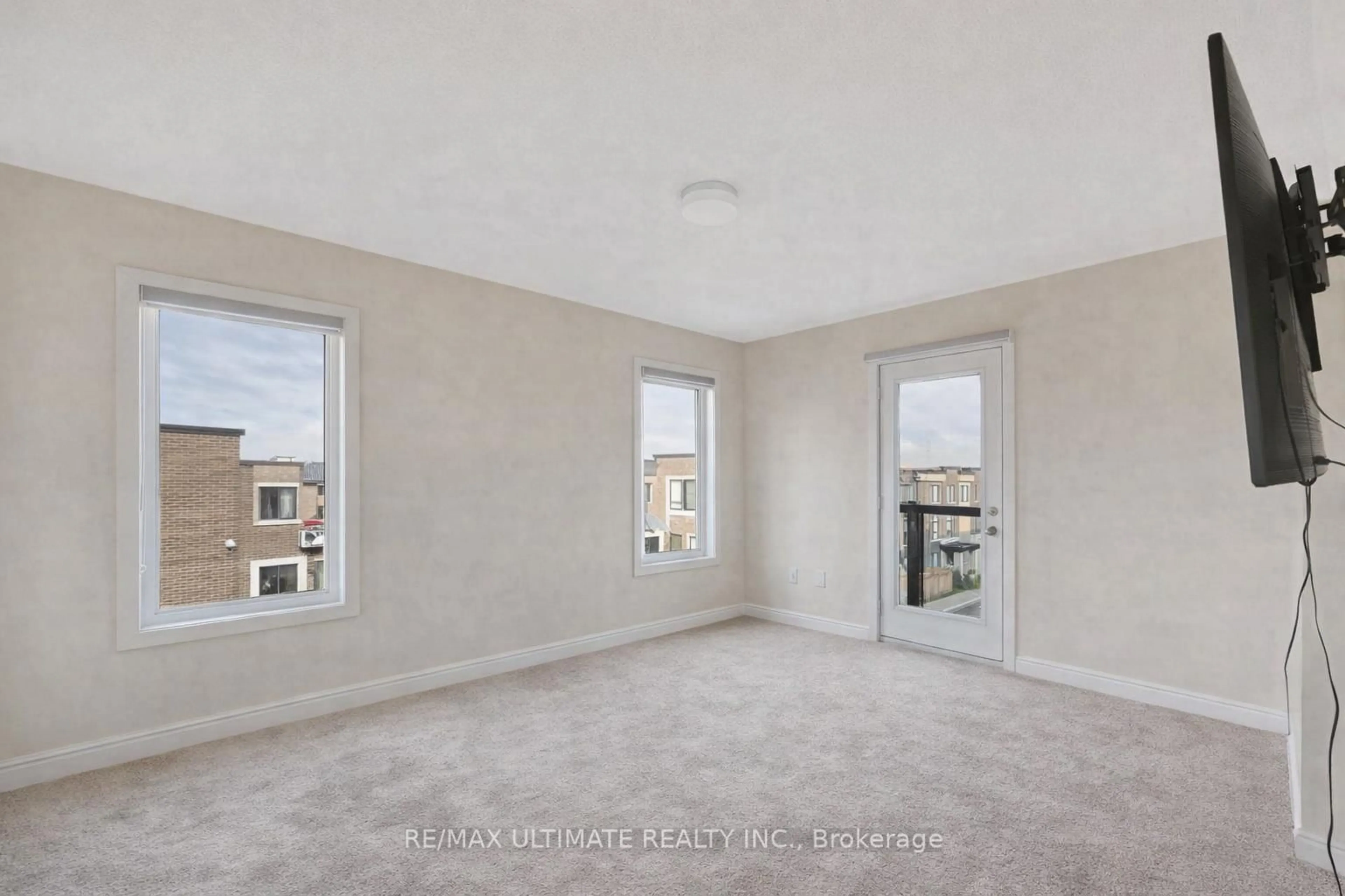 A pic of a room for 2632 Castlegate Crossing Dr, Pickering Ontario L1X 0H6