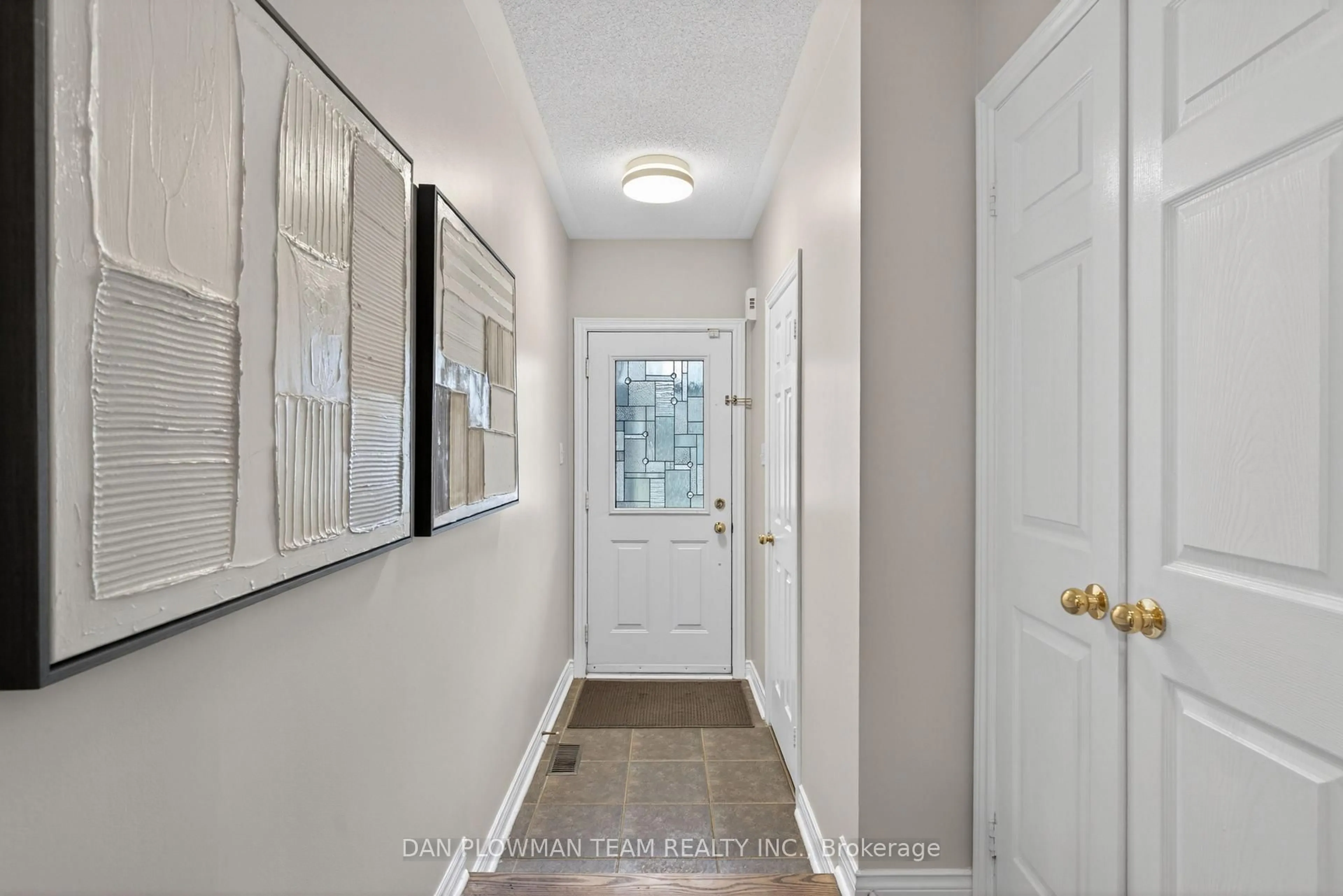 Indoor entryway for 67 Dooley Cres, Ajax Ontario L1T 4J2