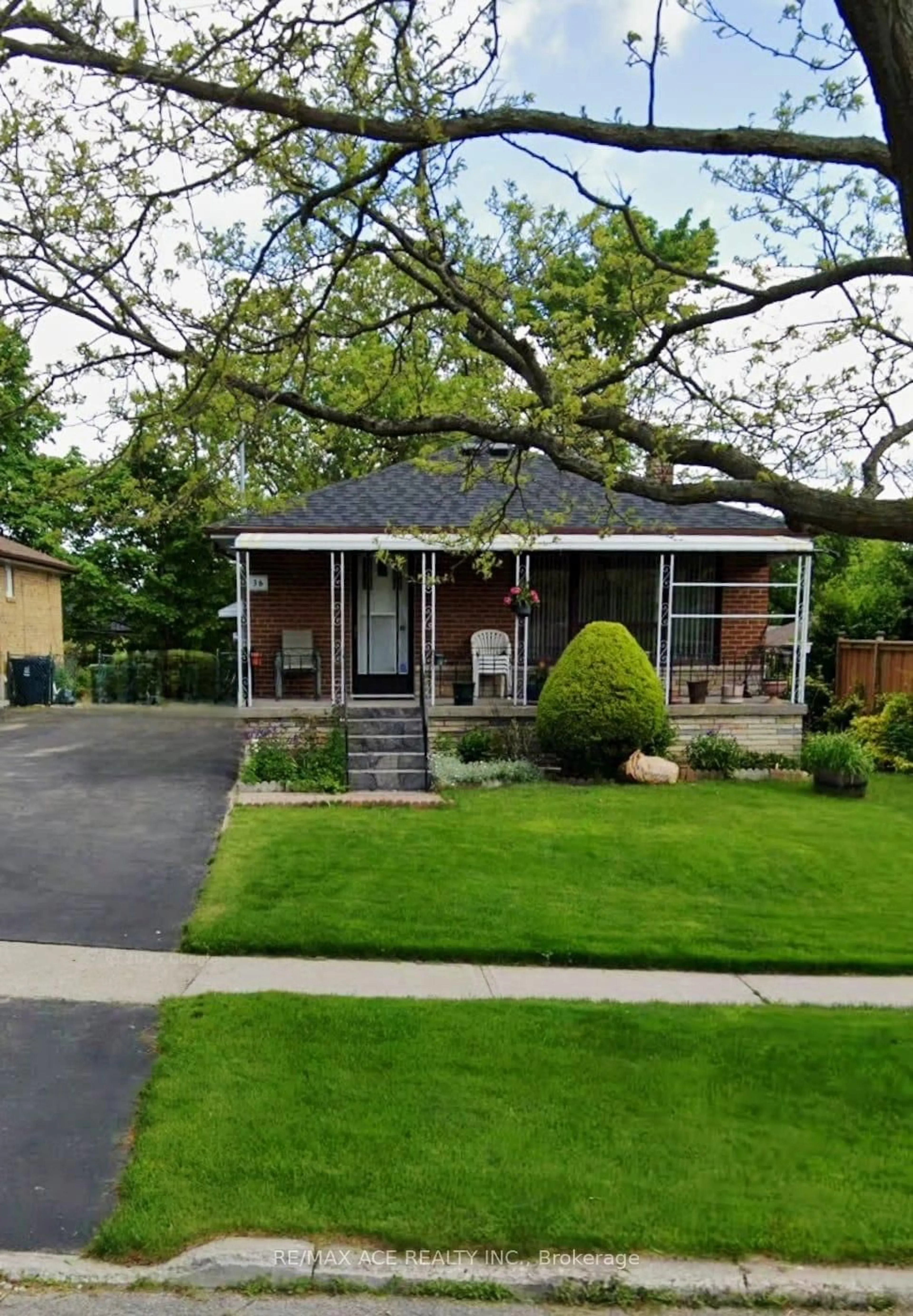 Home with vinyl exterior material, street for 36 Delawana Dr, Toronto Ontario M1G 2A8