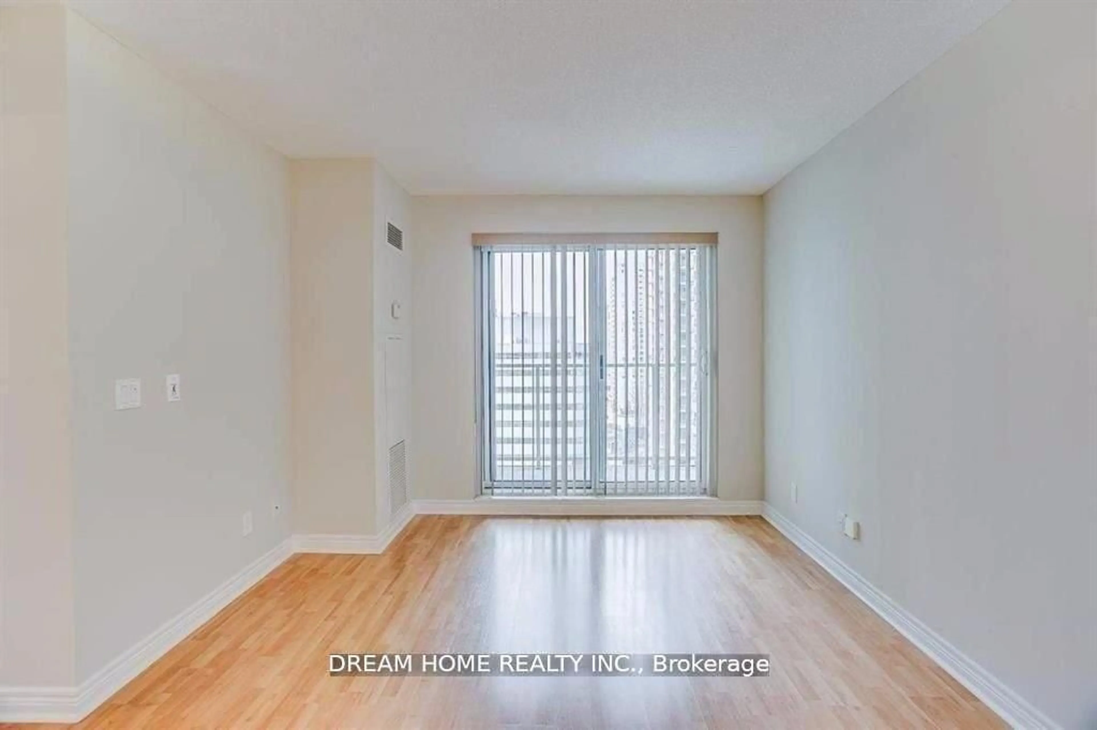 A pic of a room for 60 Town Centre Crt #1005, Toronto Ontario M1P 0B1