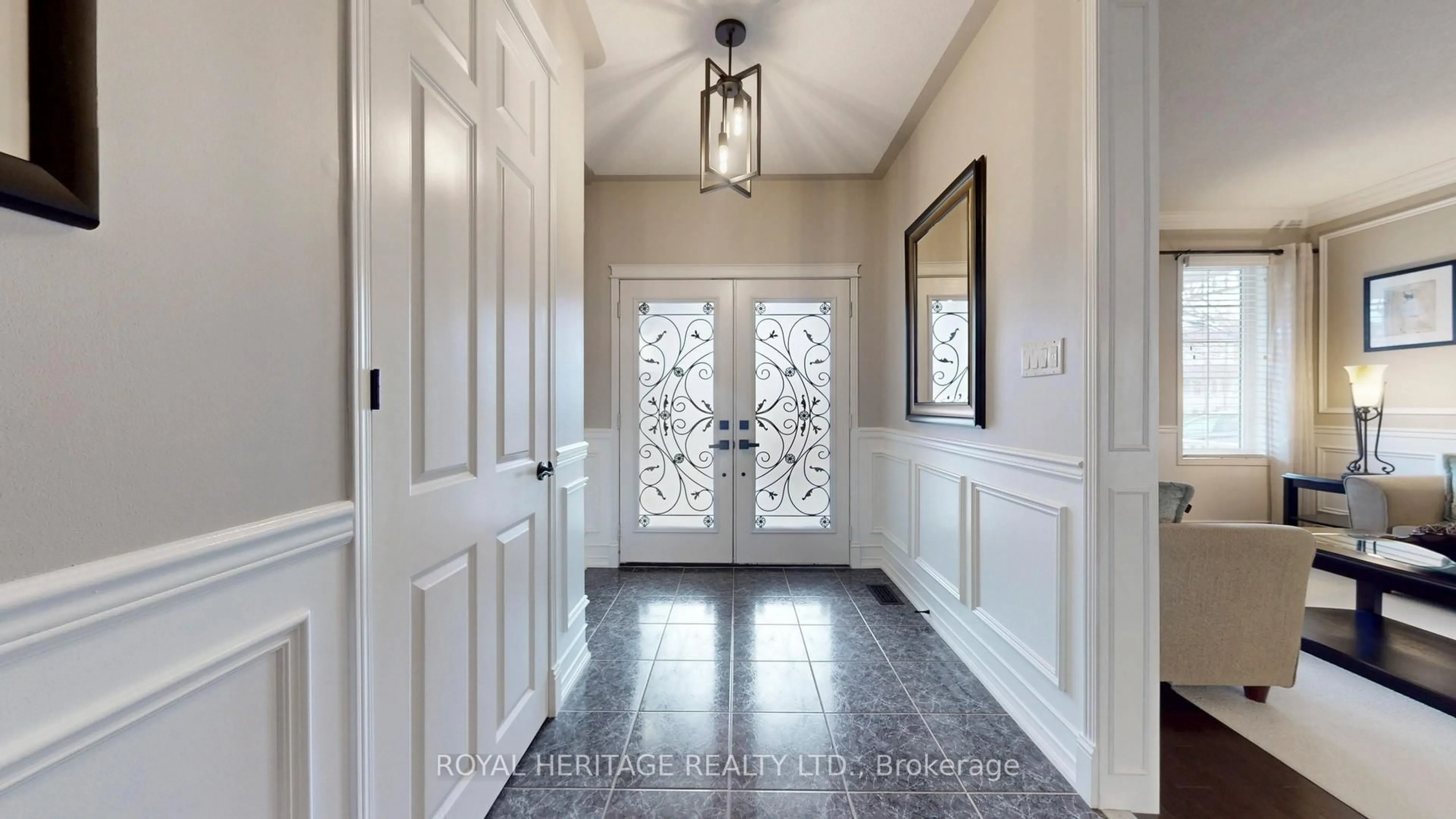 Indoor entryway for 9 Nathan Ave, Whitby Ontario L1M 1J3