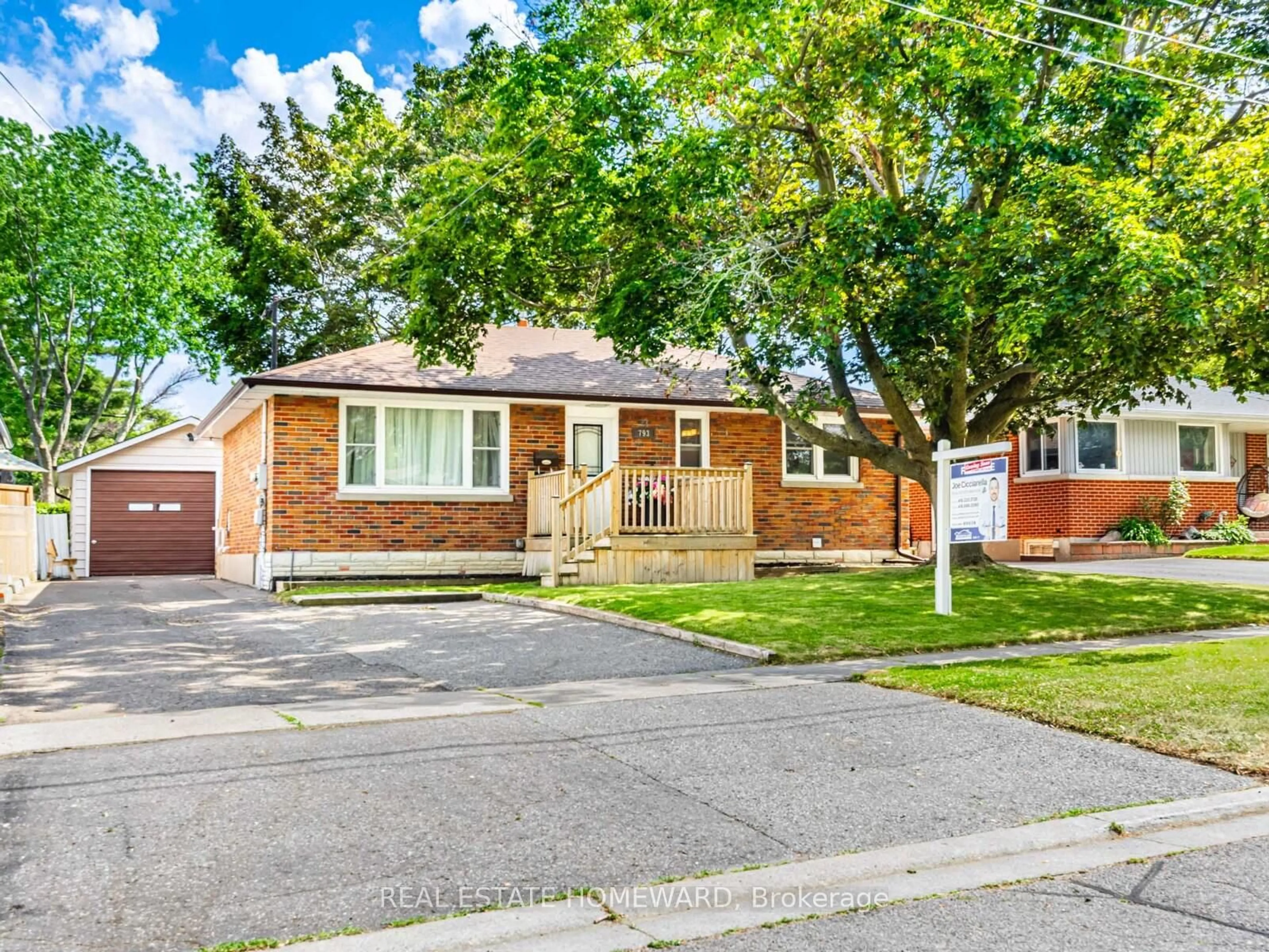 Home with brick exterior material, street for 793 Eastglen Dr, Oshawa Ontario L1G 1H3