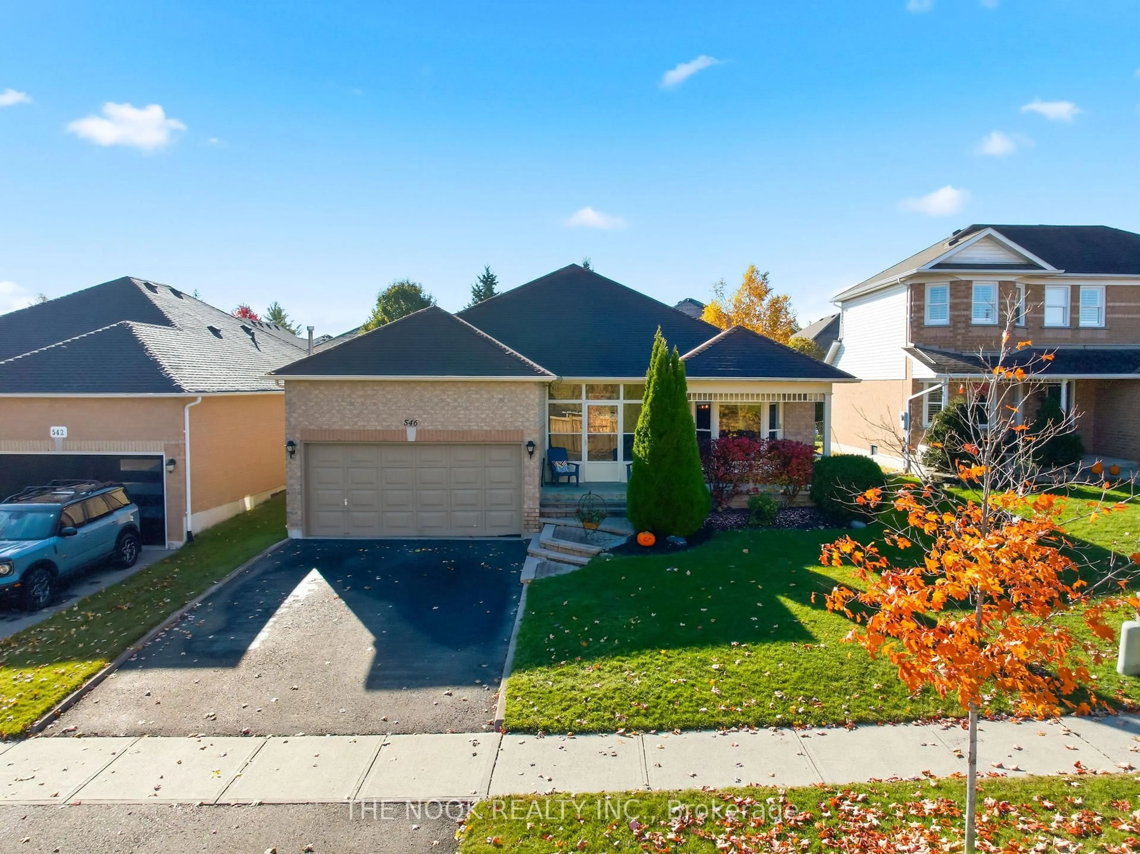 A pic from outside/outdoor area/front of a property/back of a property/a pic from drone, street for 546 Victoria St, Scugog Ontario L9L 1R7