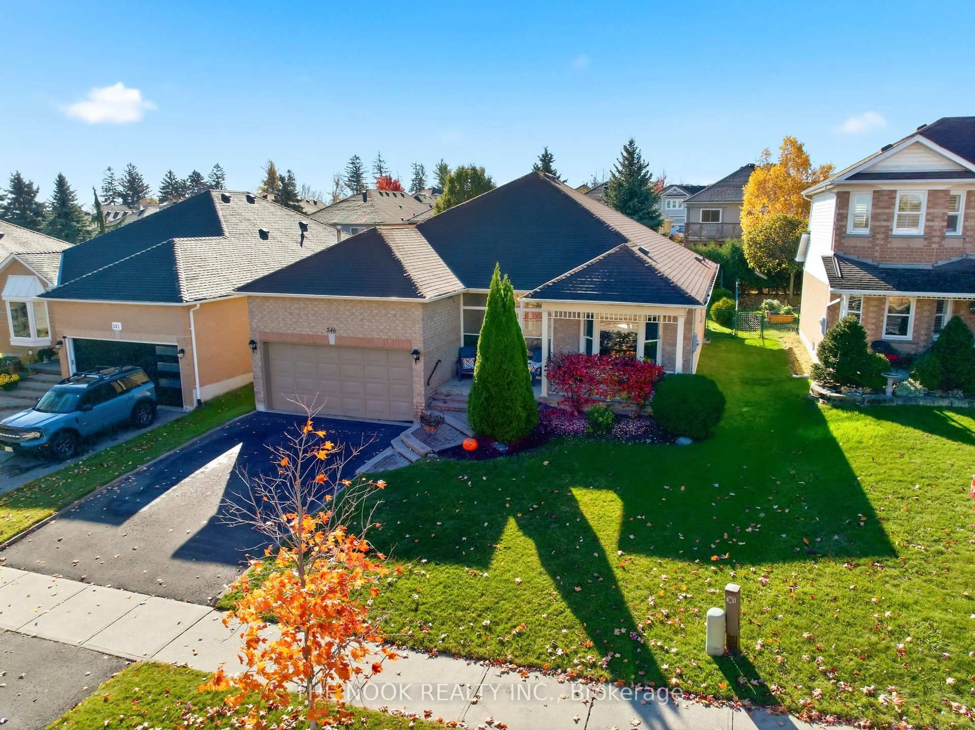 A pic from outside/outdoor area/front of a property/back of a property/a pic from drone, street for 546 Victoria St, Scugog Ontario L9L 1R7