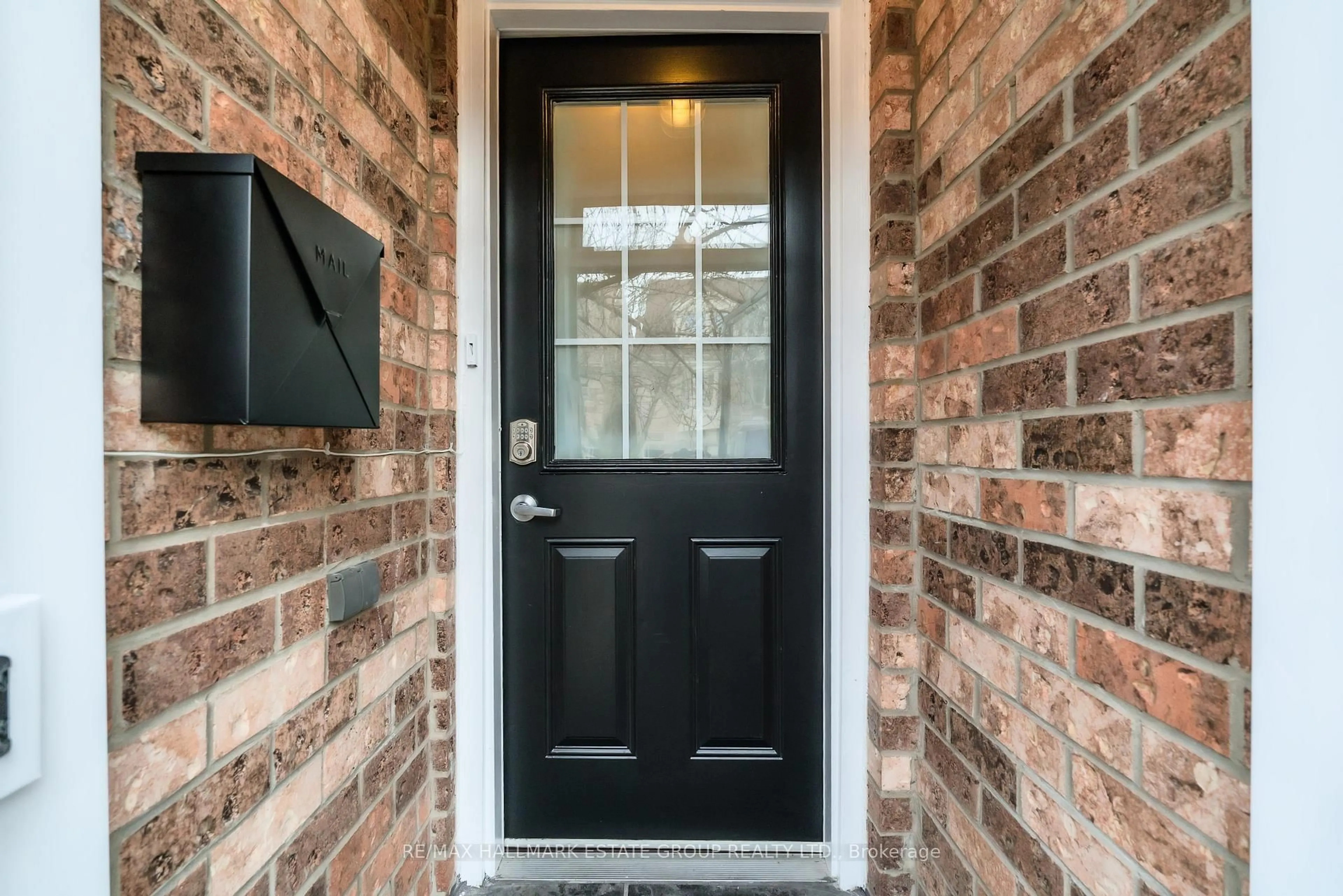Indoor entryway for 31 Unity Rd, Toronto Ontario M4J 5A3