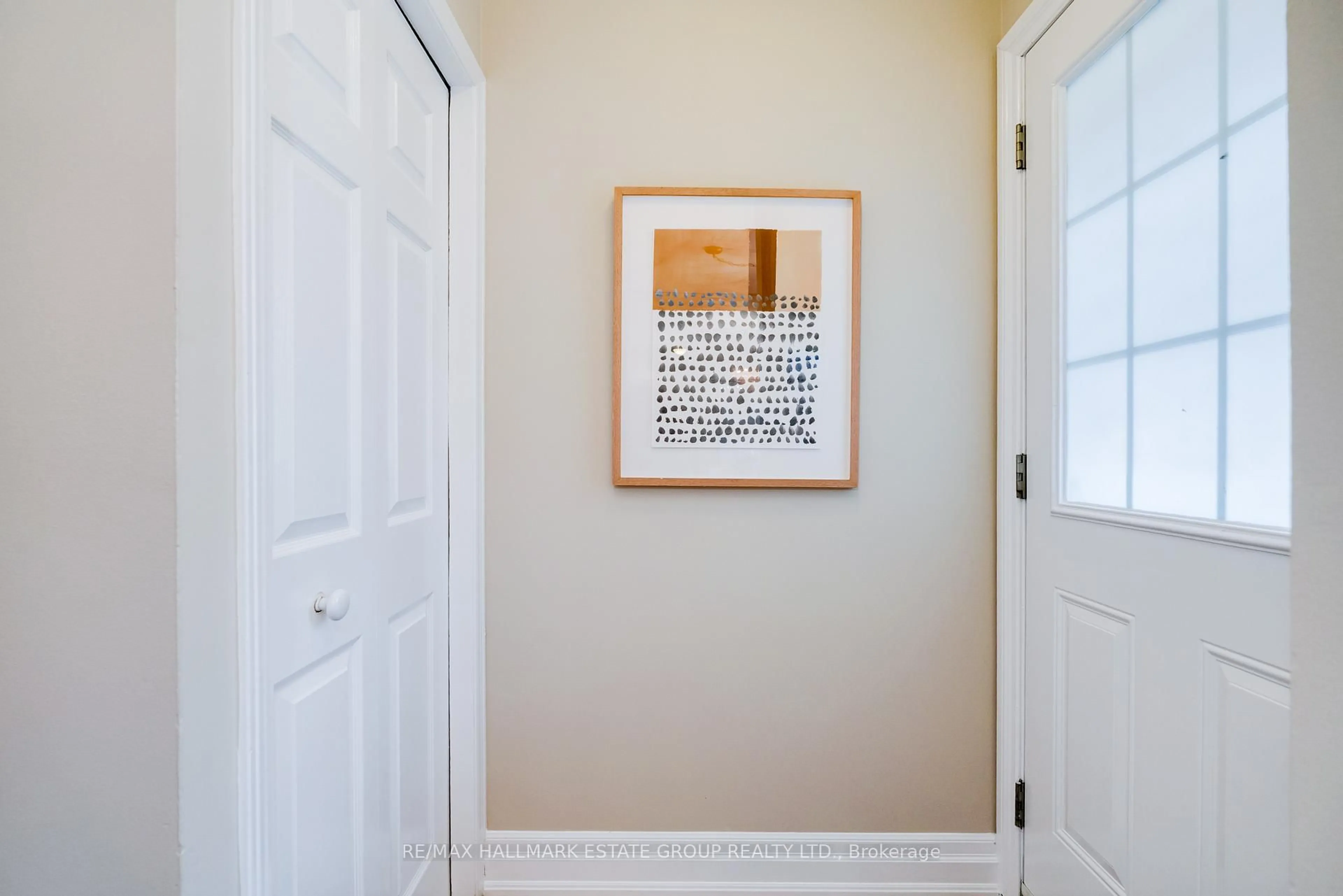 Indoor entryway for 31 Unity Rd, Toronto Ontario M4J 5A3