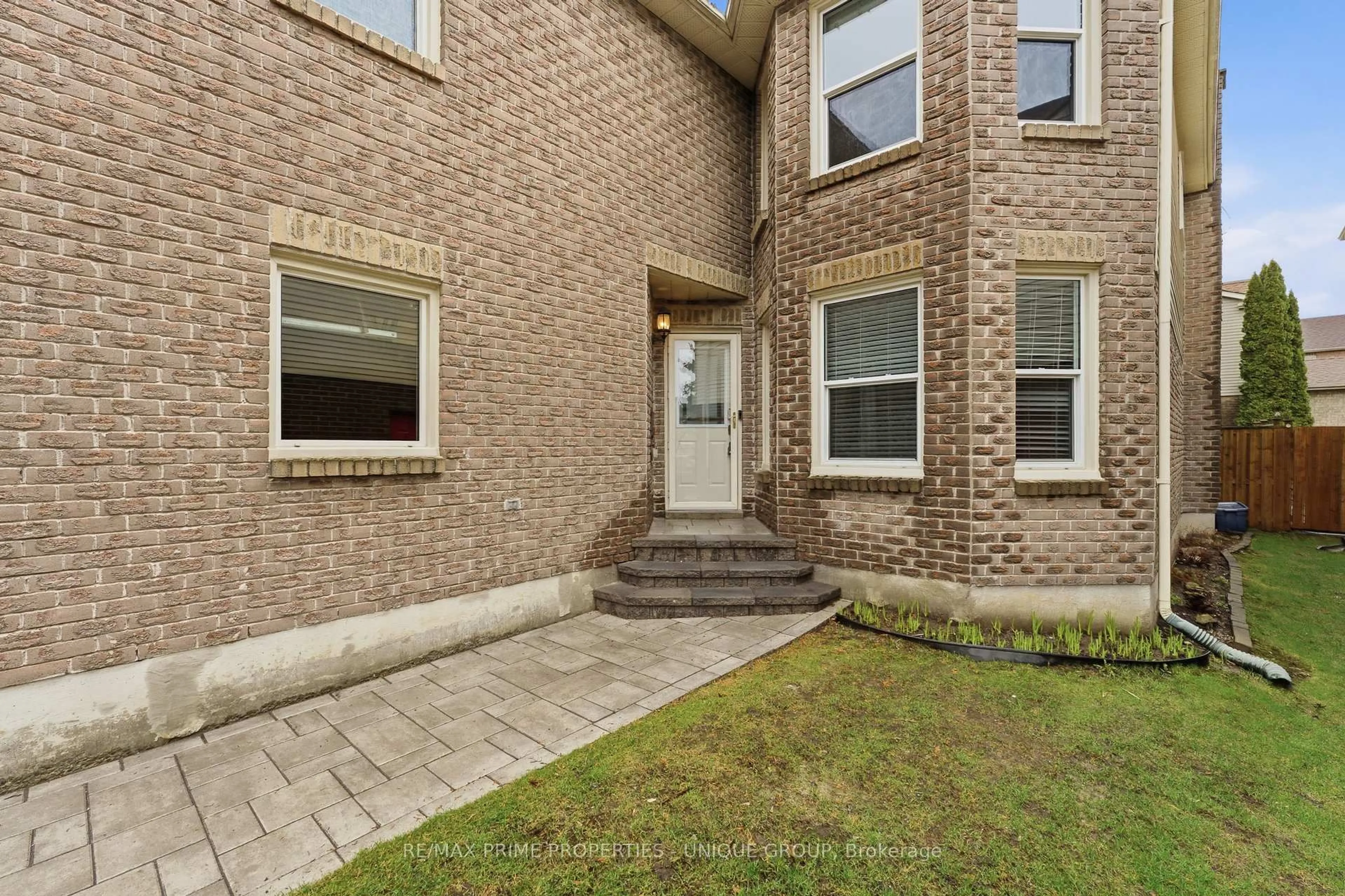 Home with brick exterior material, street for 1518 Rawlings Dr, Pickering Ontario L1V 5A5