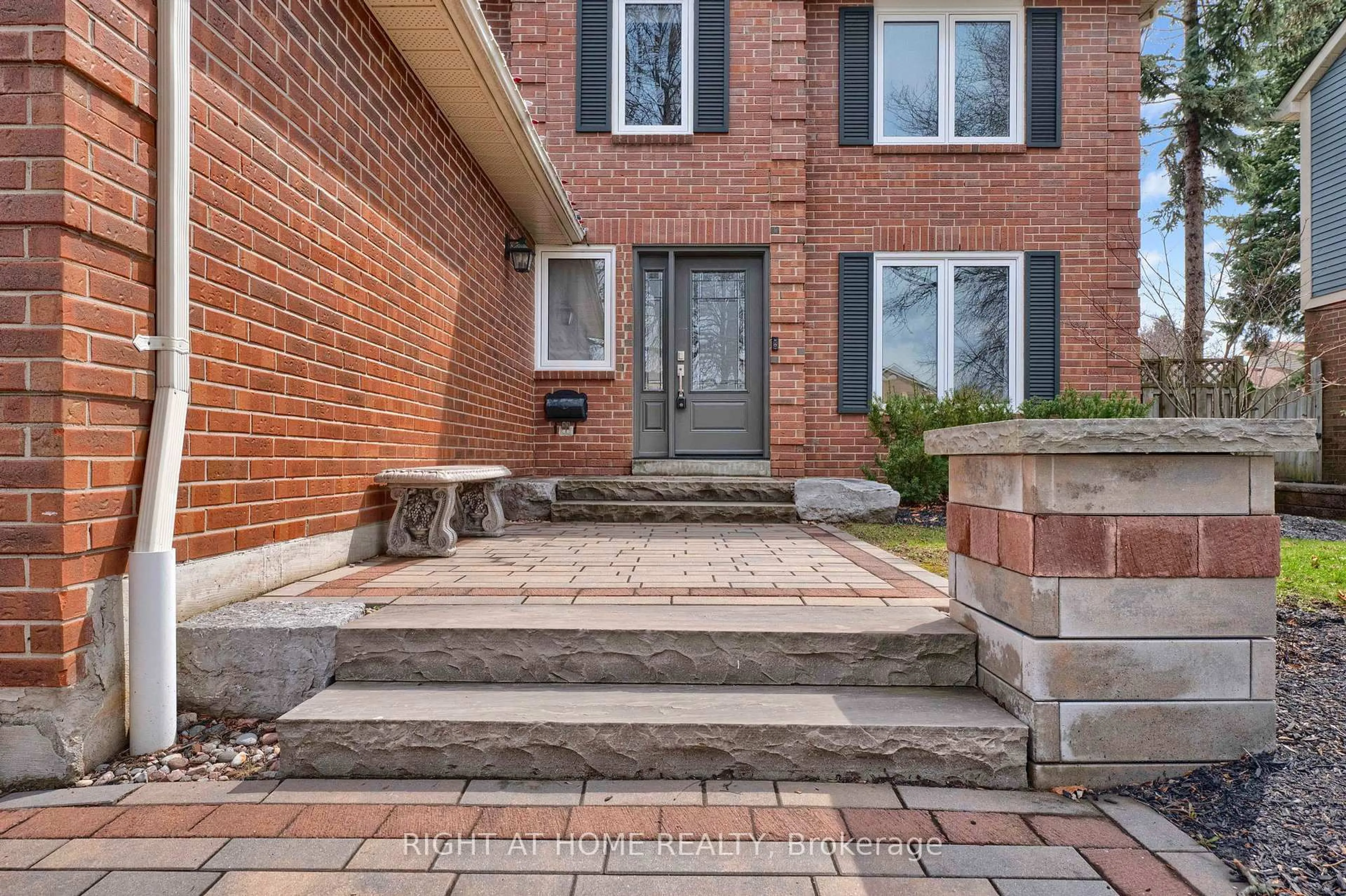 Home with brick exterior material, street for 527 Beech St, Whitby Ontario L1N 7R1