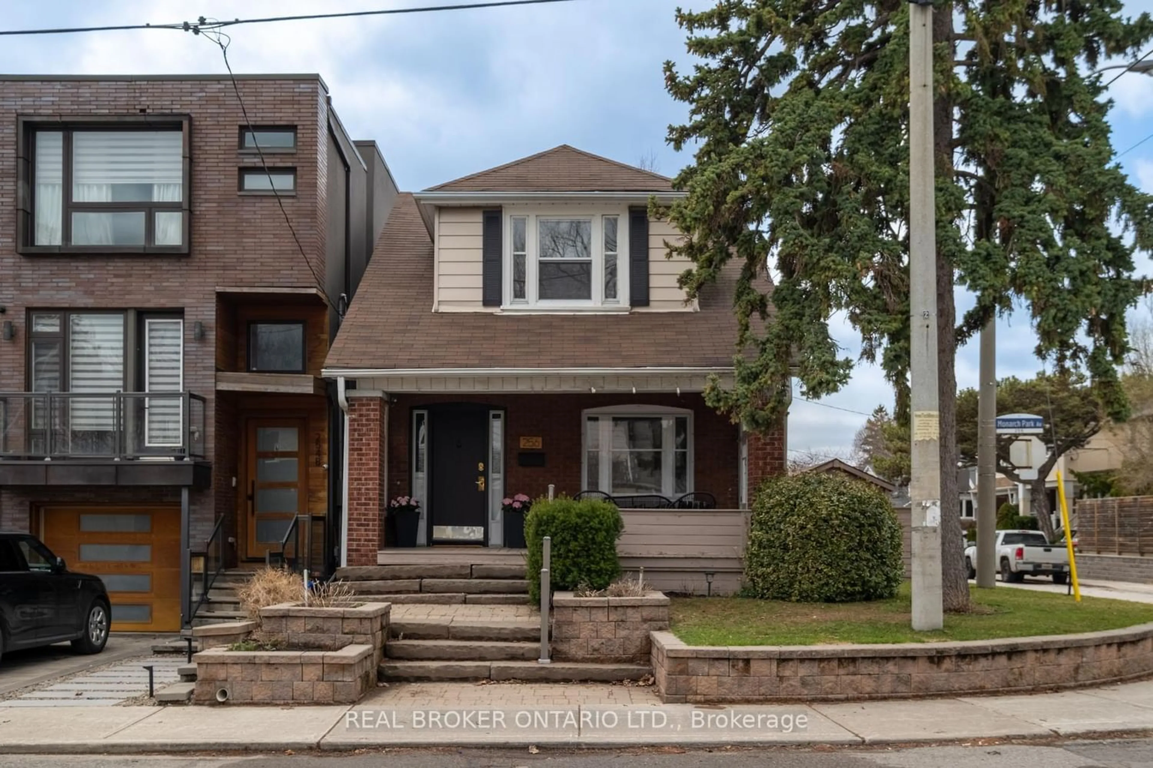 Unknown for 256 Monarch Park Ave, Toronto Ontario M4J 4S5