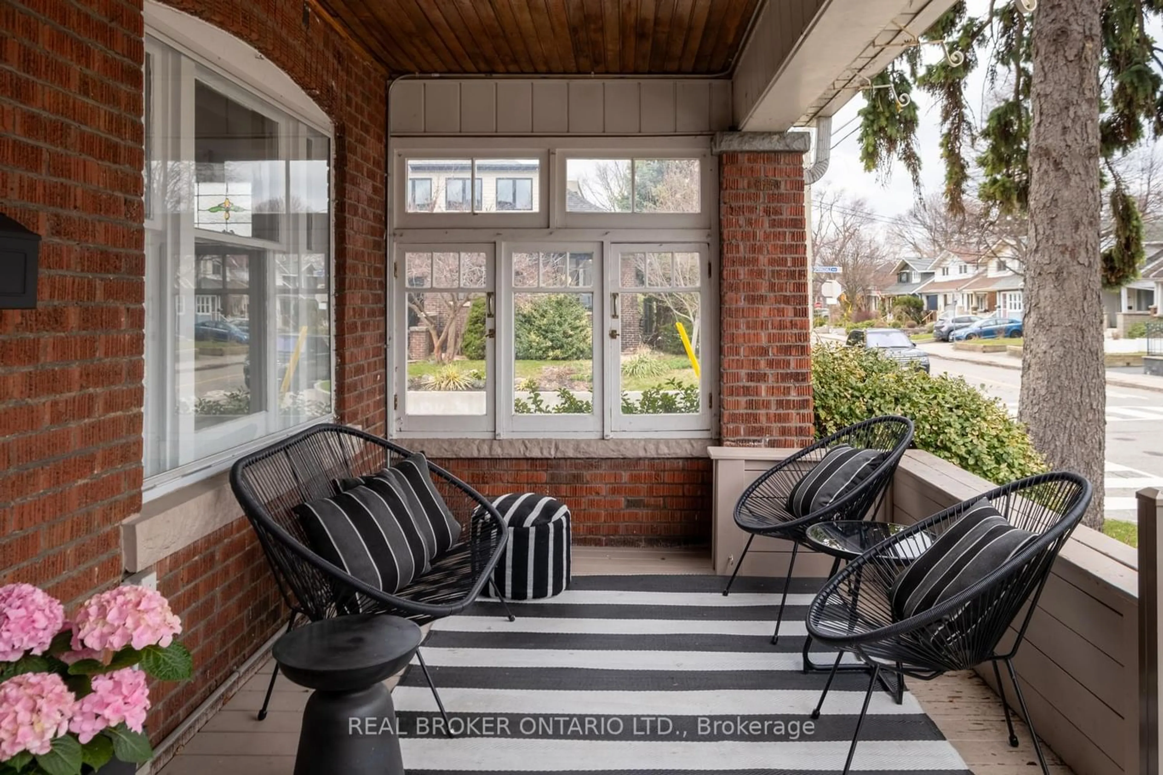 Unknown for 256 Monarch Park Ave, Toronto Ontario M4J 4S5