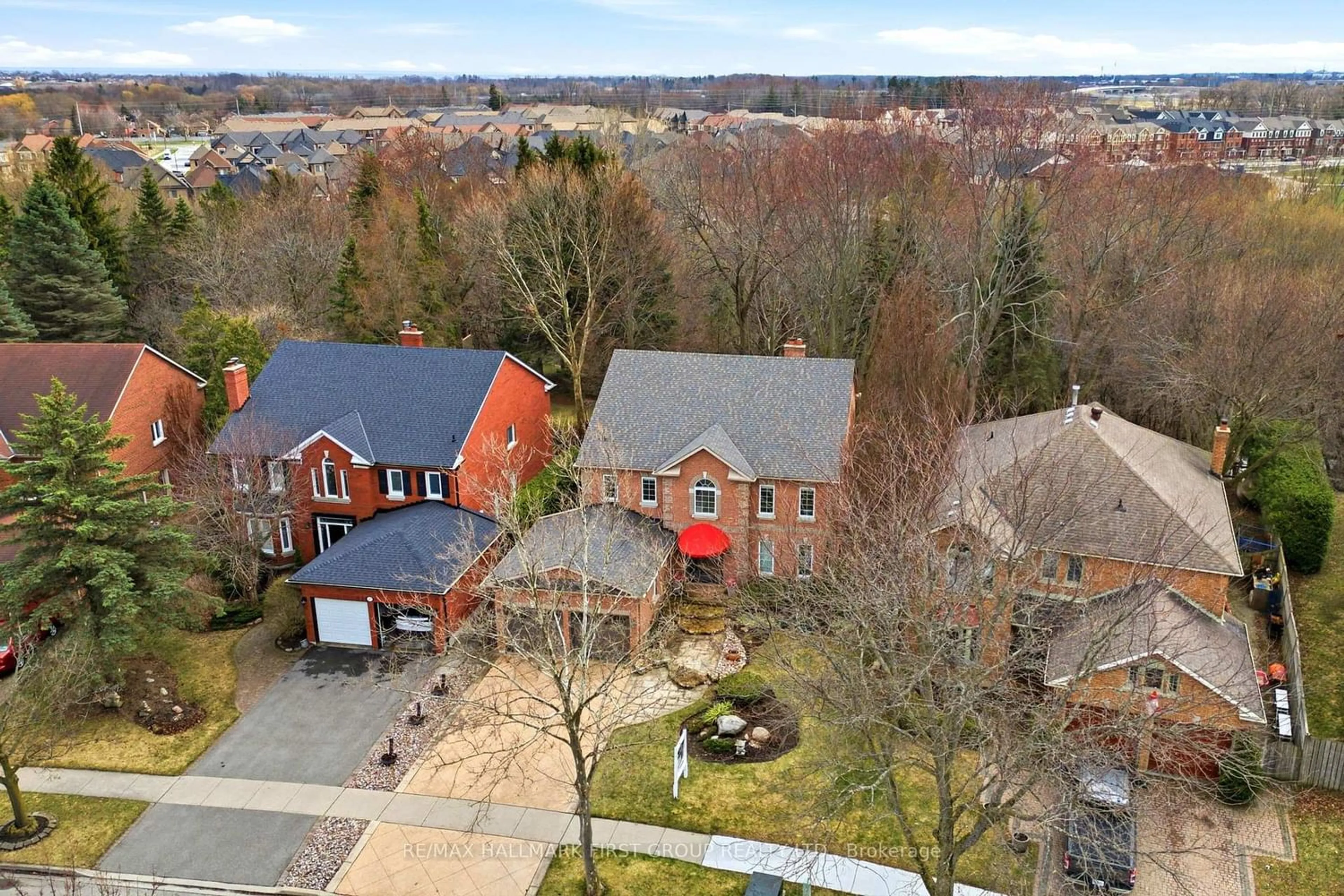 Unknown for 39 Kennett Dr, Whitby Ontario L1P 1L5