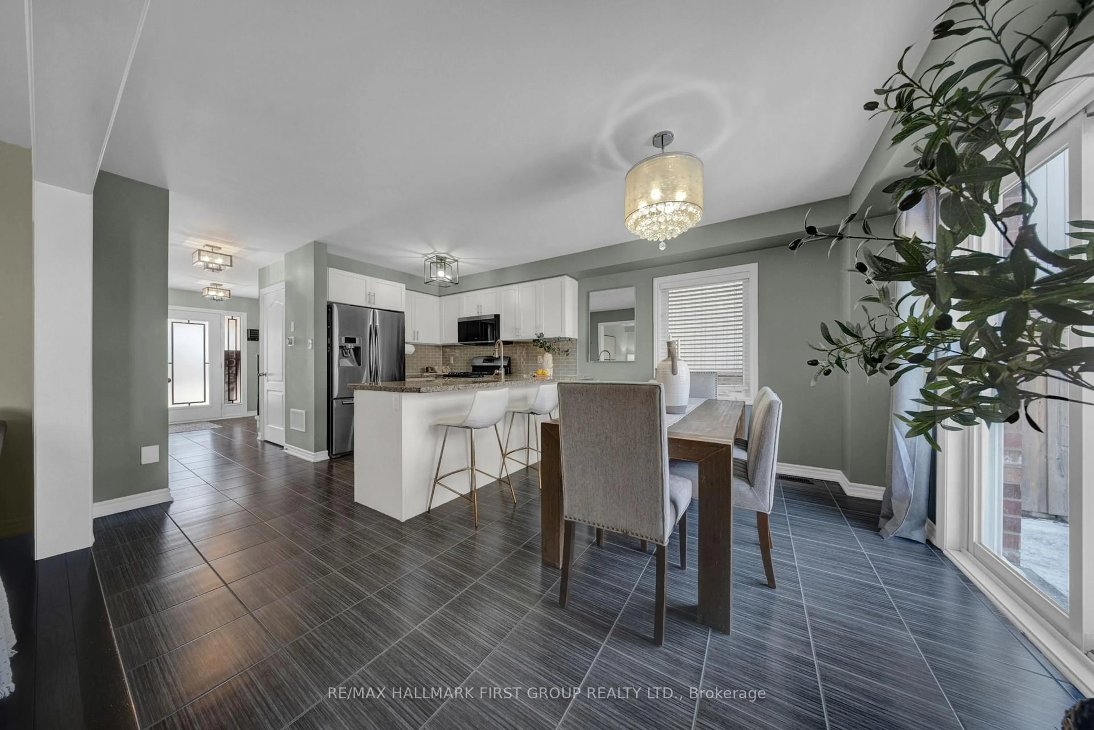Open concept kitchen, ceramic/tile floor for 90 Sidney Rundle Ave, Clarington Ontario L1C 0N9