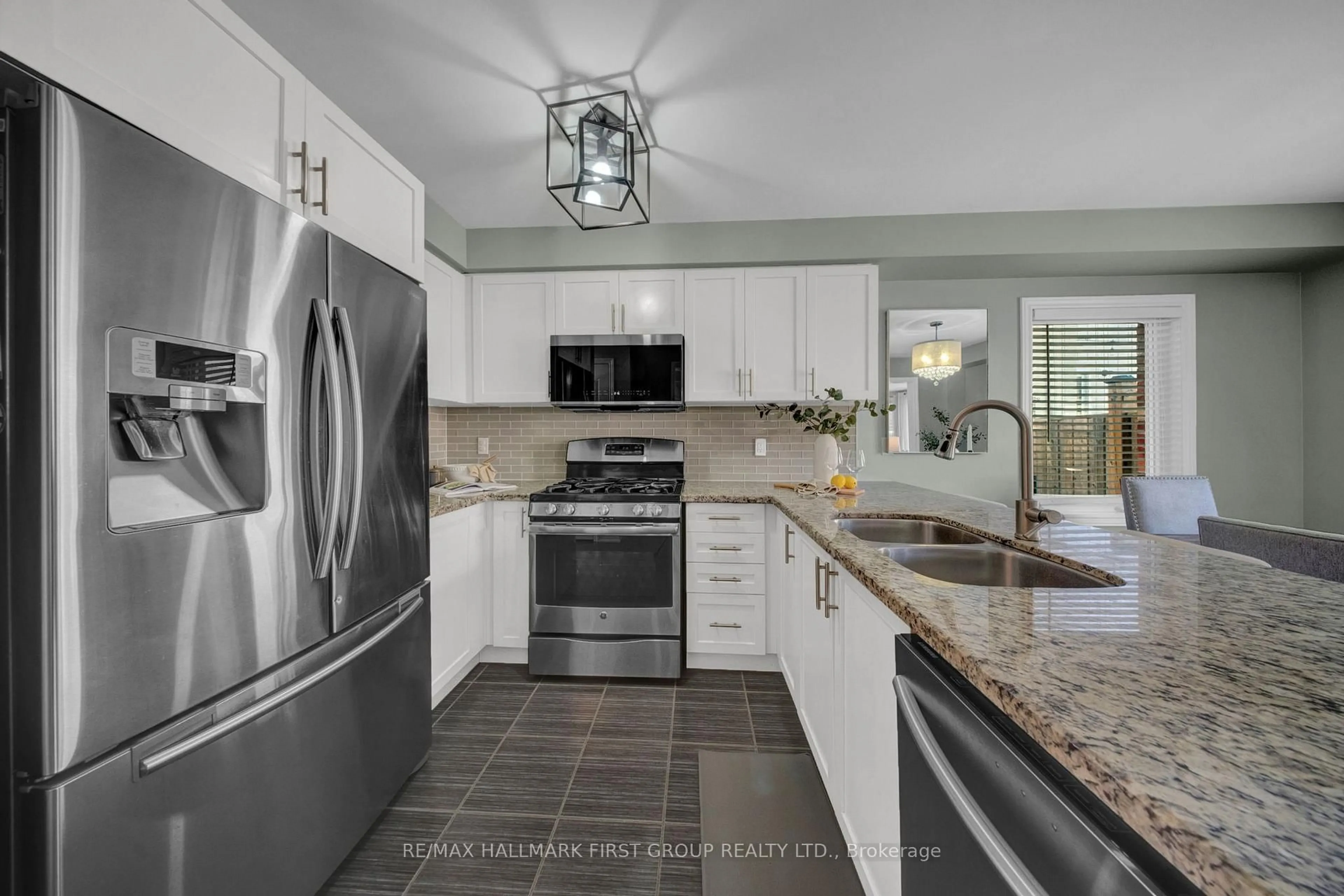 Open concept kitchen, ceramic/tile floor for 90 Sidney Rundle Ave, Clarington Ontario L1C 0N9