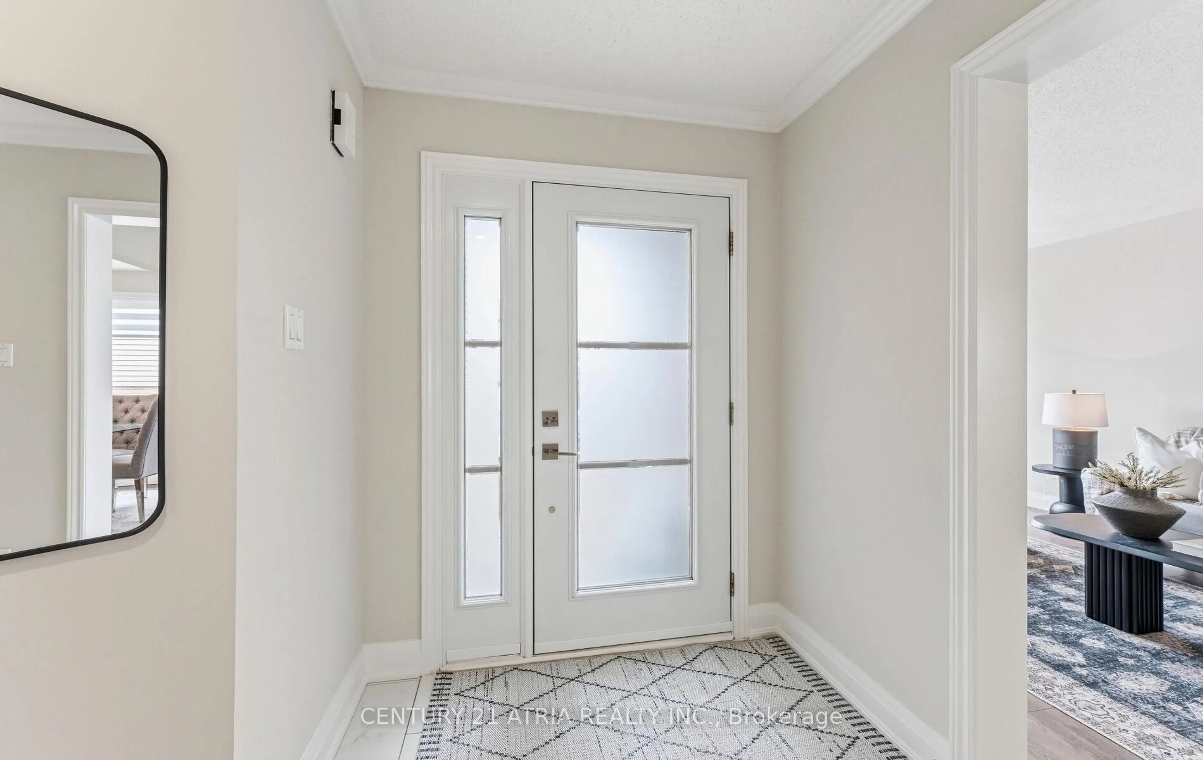 Indoor entryway for 18 Elmeroy Crt, Whitby Ontario L1N 8A4
