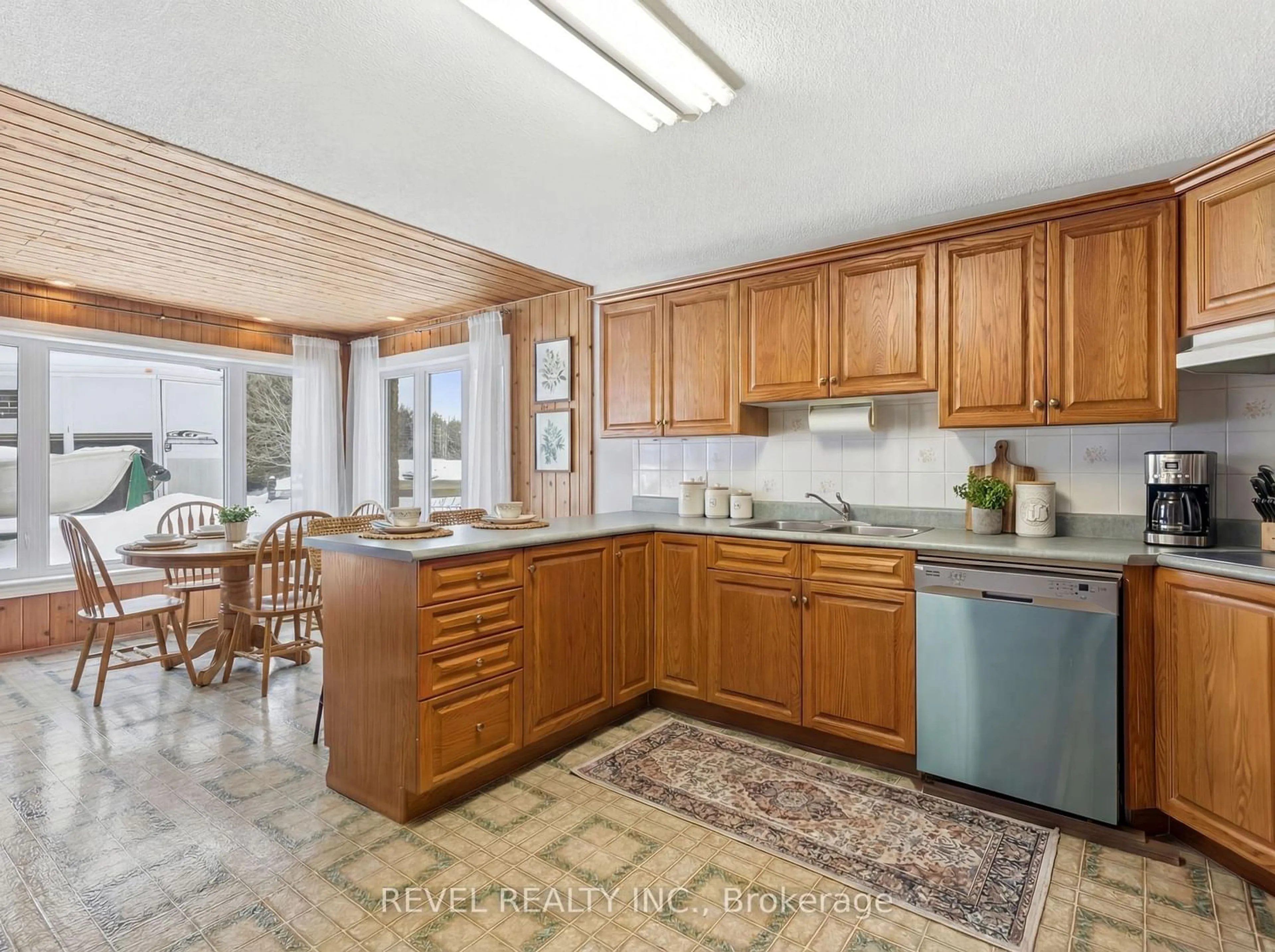 Unknown for 30 Castle Harbour Dr, Scugog Ontario L9L 1P5