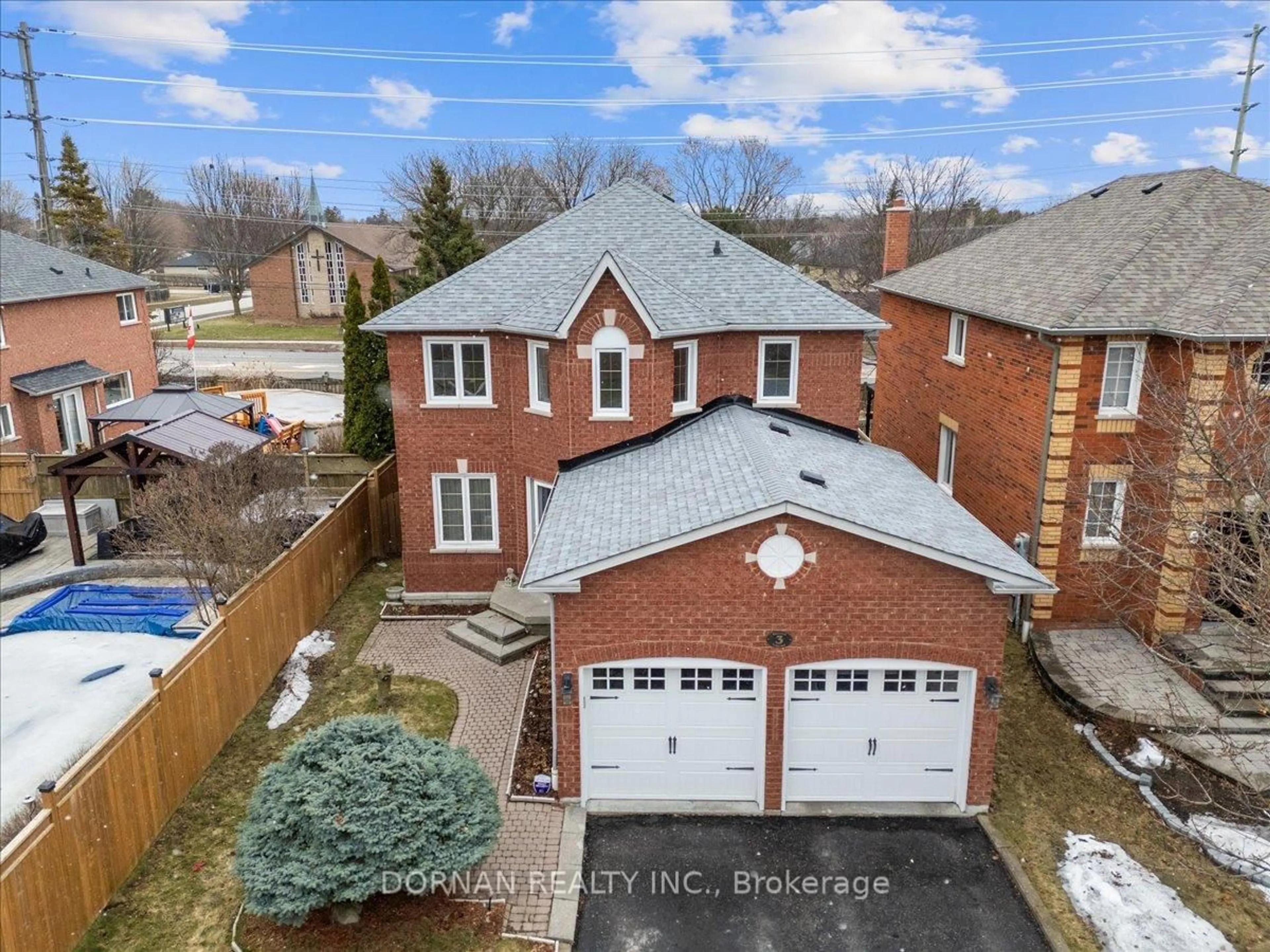 A pic from outside/outdoor area/front of a property/back of a property/a pic from drone, street for 3 Bancroft Cres, Whitby Ontario L1R 2E6