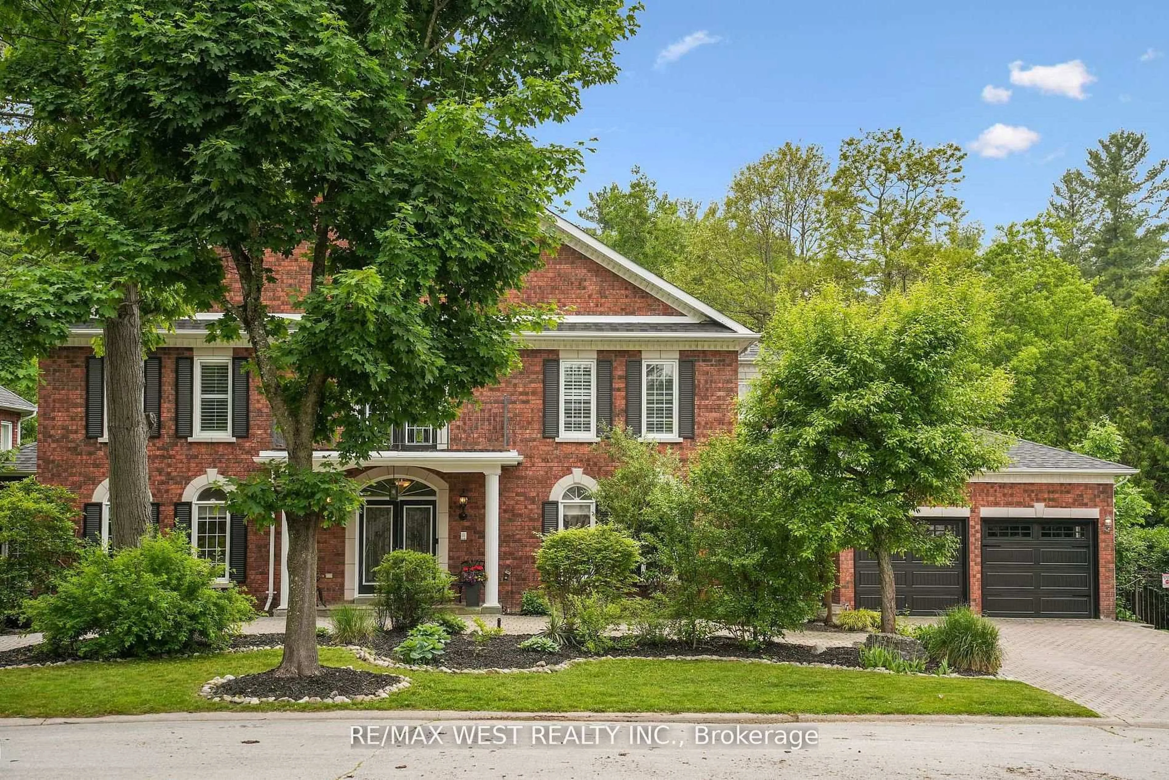 Home with brick exterior material, street for 81 Woodview Dr, Pickering Ontario L1V 1L1