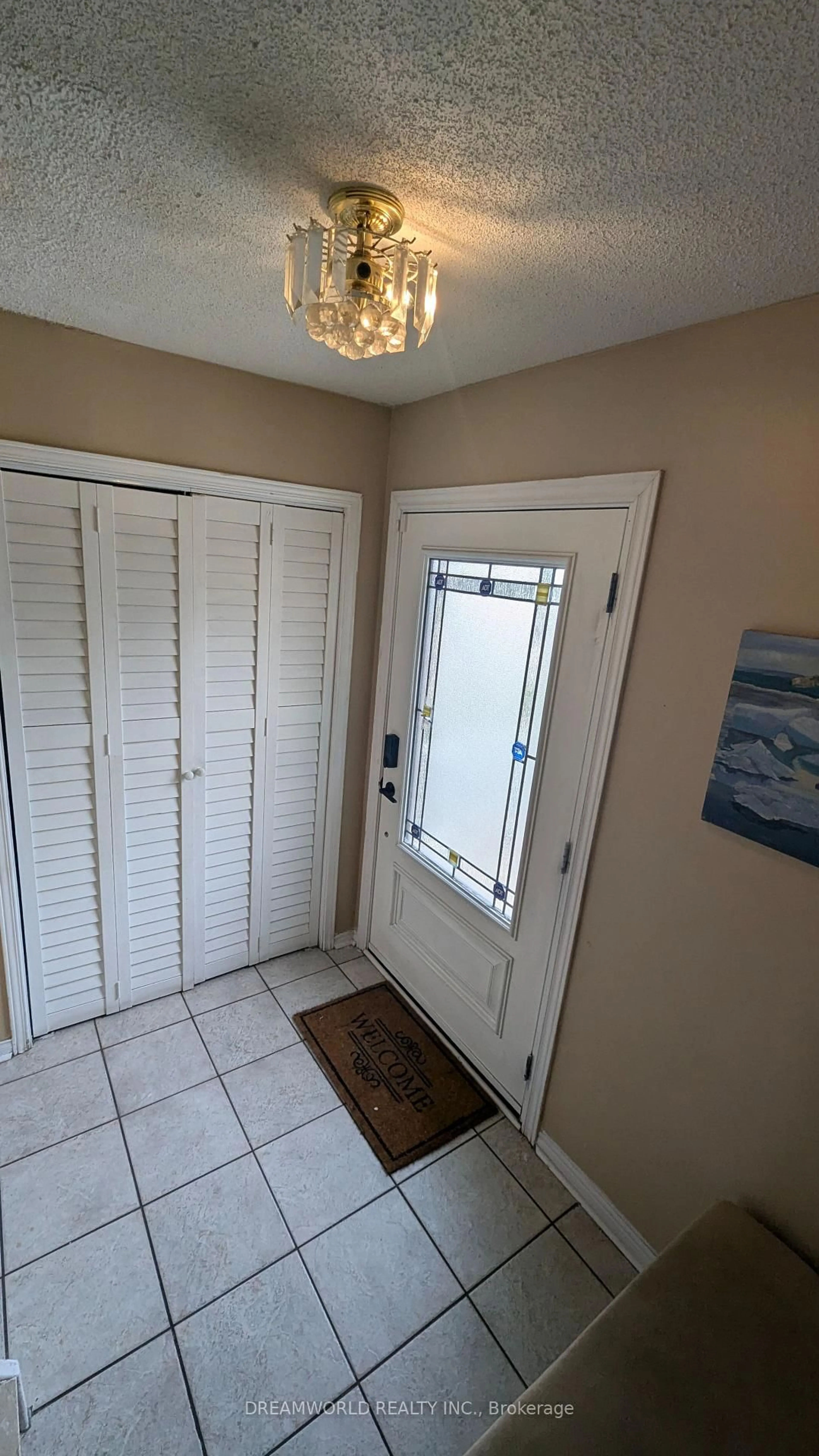 Indoor entryway for 52 Gardiner Dr, Ajax Ontario L1S 5Y1