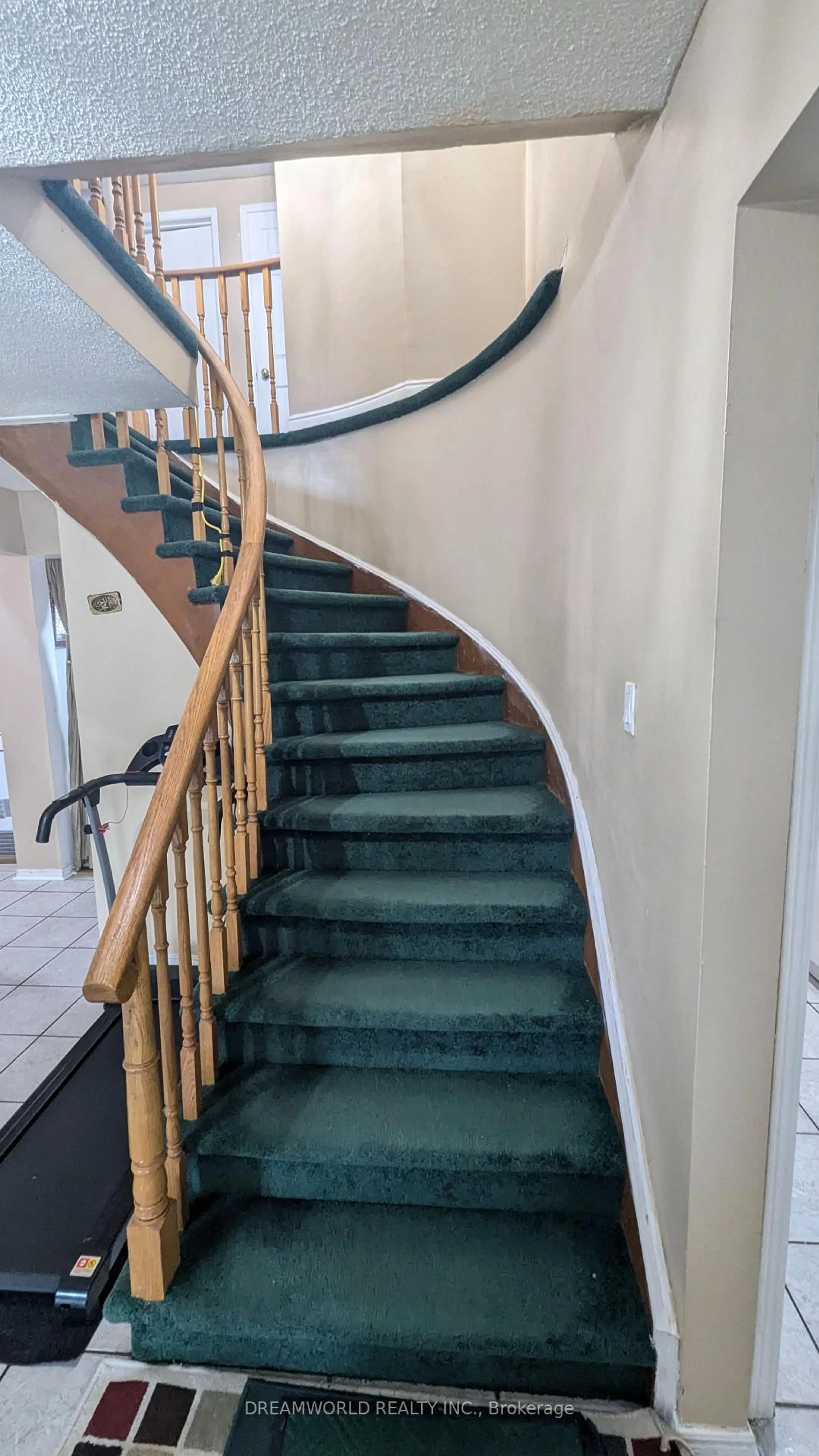 Stairs for 52 Gardiner Dr, Ajax Ontario L1S 5Y1