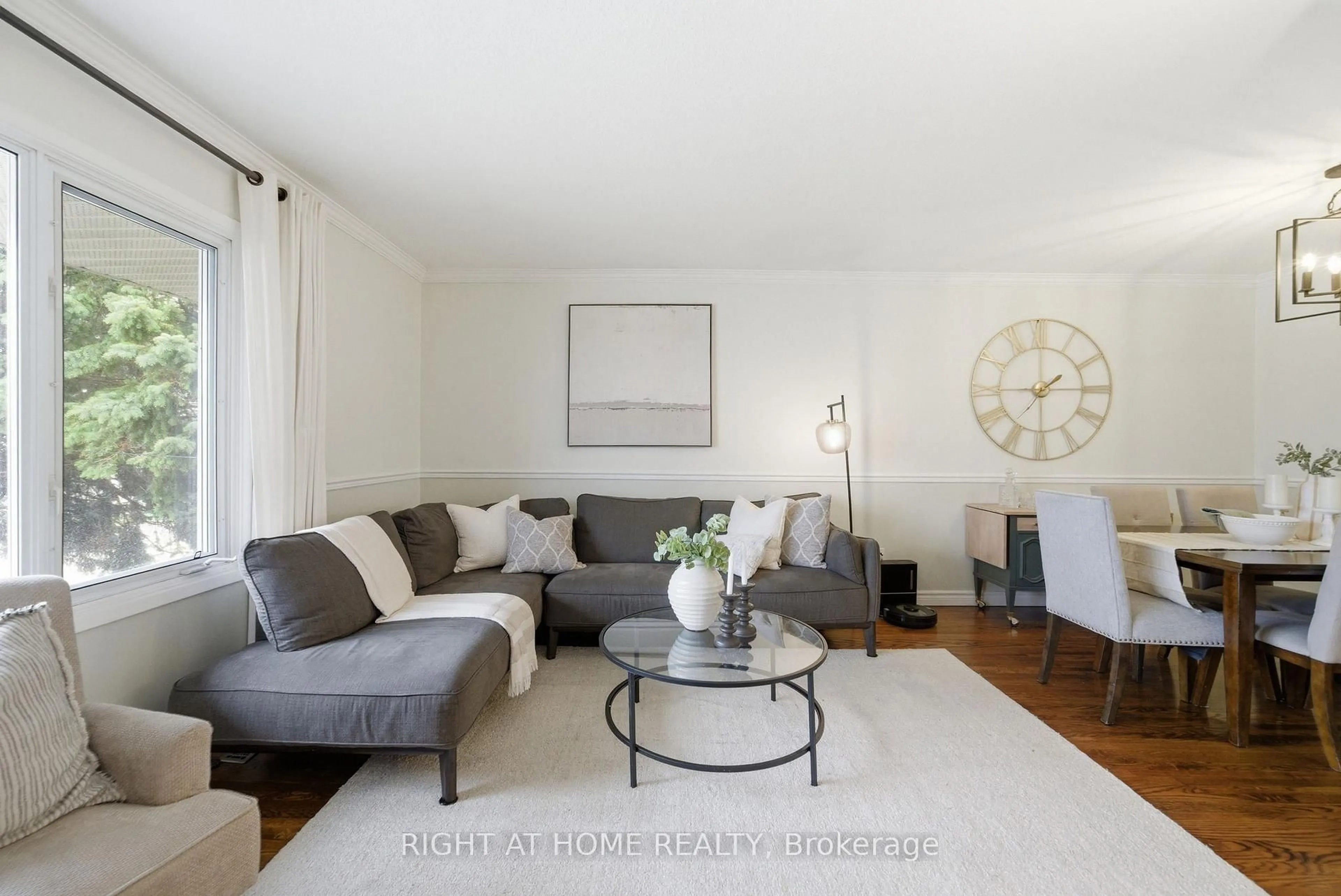 Living room with furniture, unknown for 826 West Shore Blvd, Pickering Ontario L1W 2V6