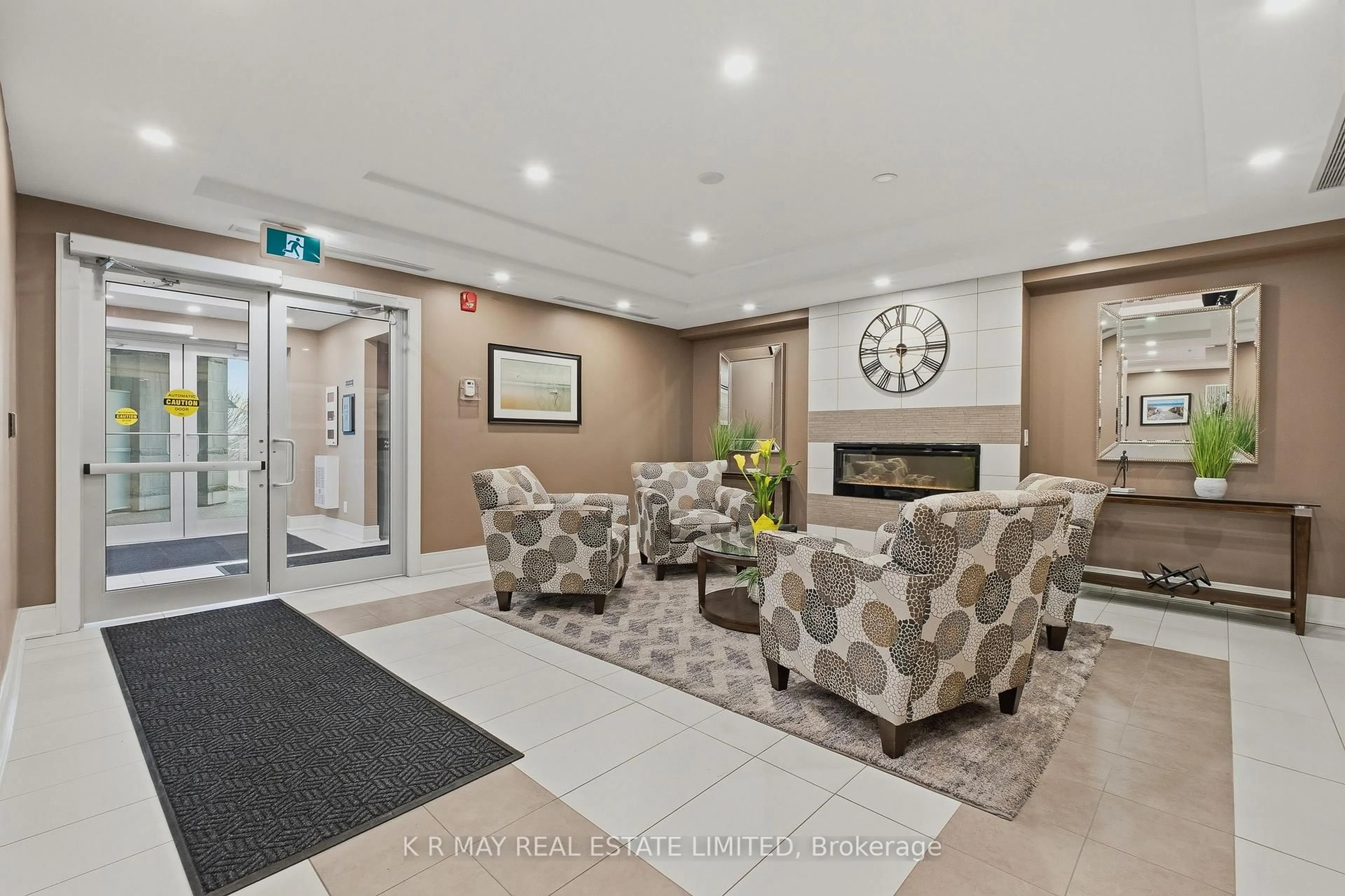 Lobby for 660 Gordon St #106, Whitby Ontario L1N 0L1