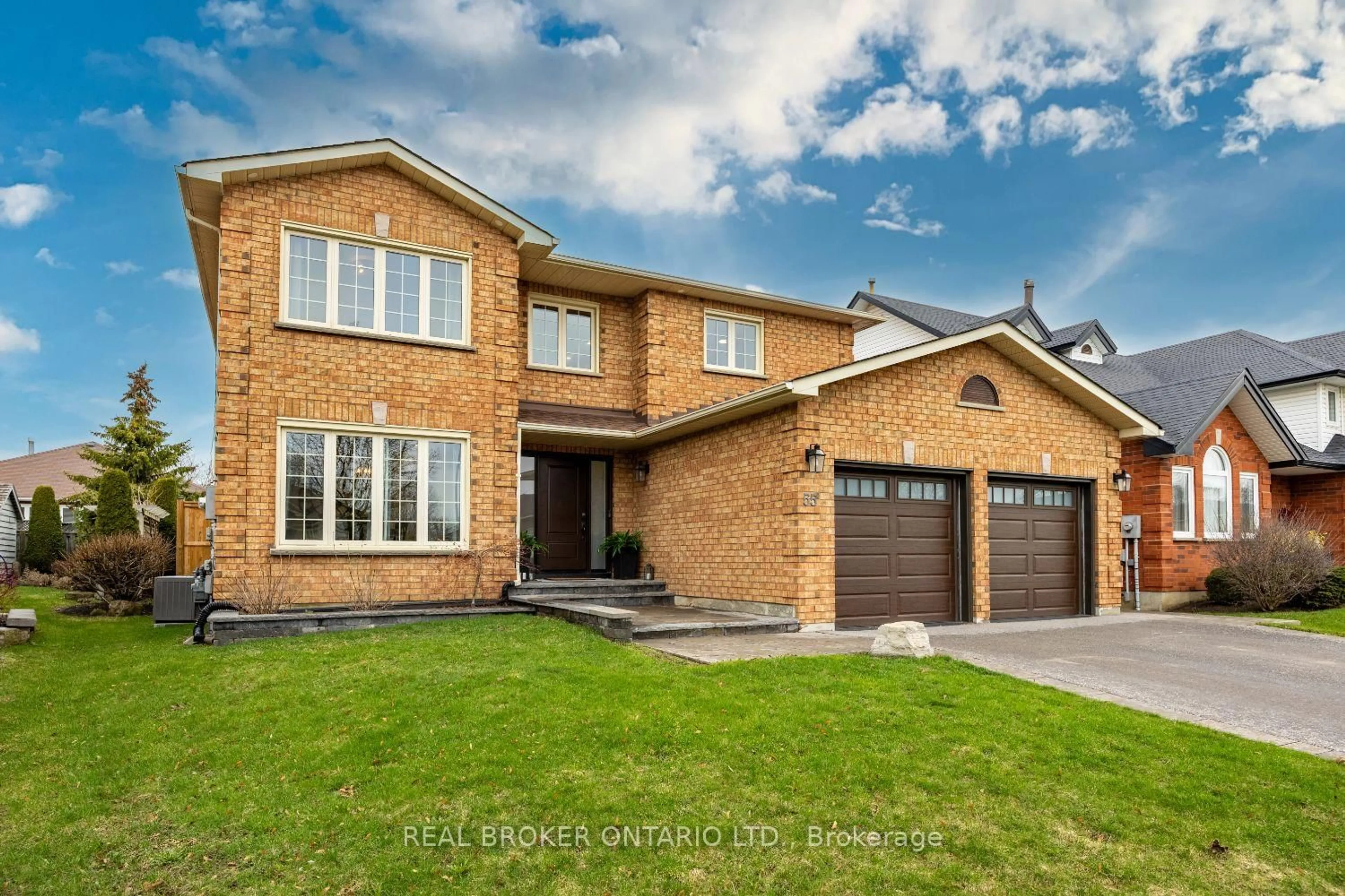 Home with brick exterior material, street for 55 Mull Cres, Clarington Ontario L1E 2E2