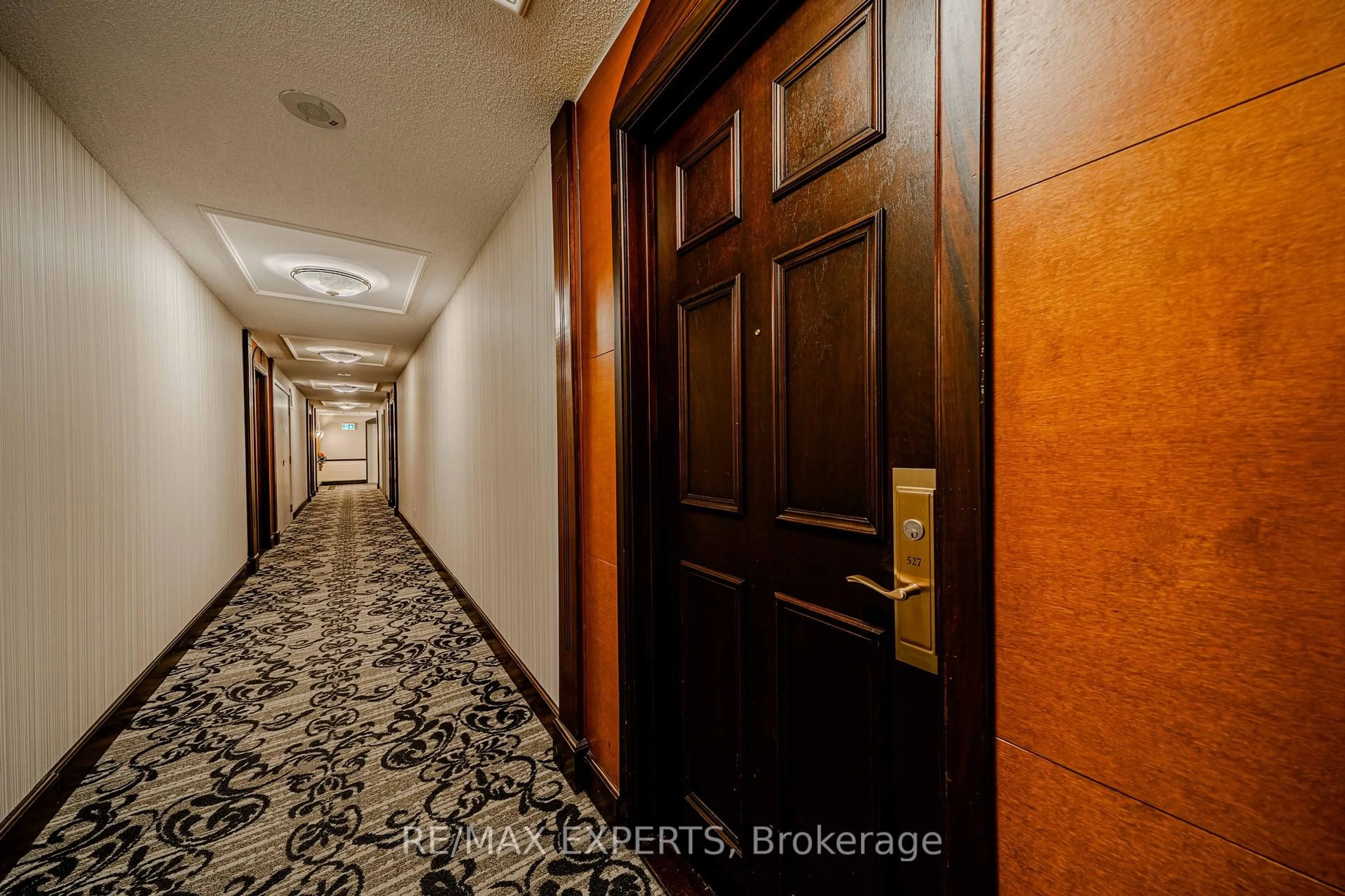 Indoor foyer for 138 Bonis Ave #527, Toronto Ontario M1T 3V9