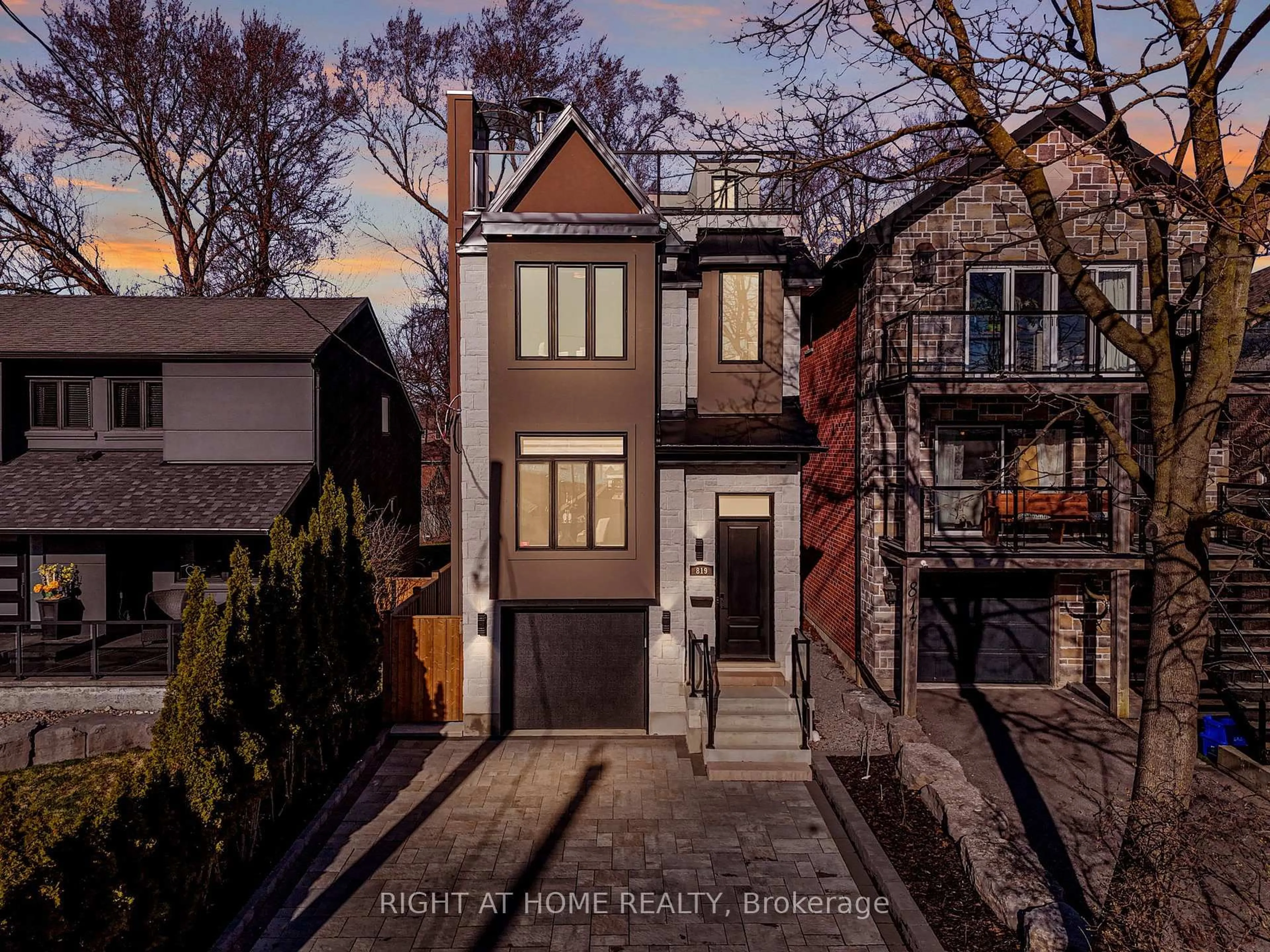 Home with brick exterior material, street for 819 Fairview Ave, Pickering Ontario L1W 1M7