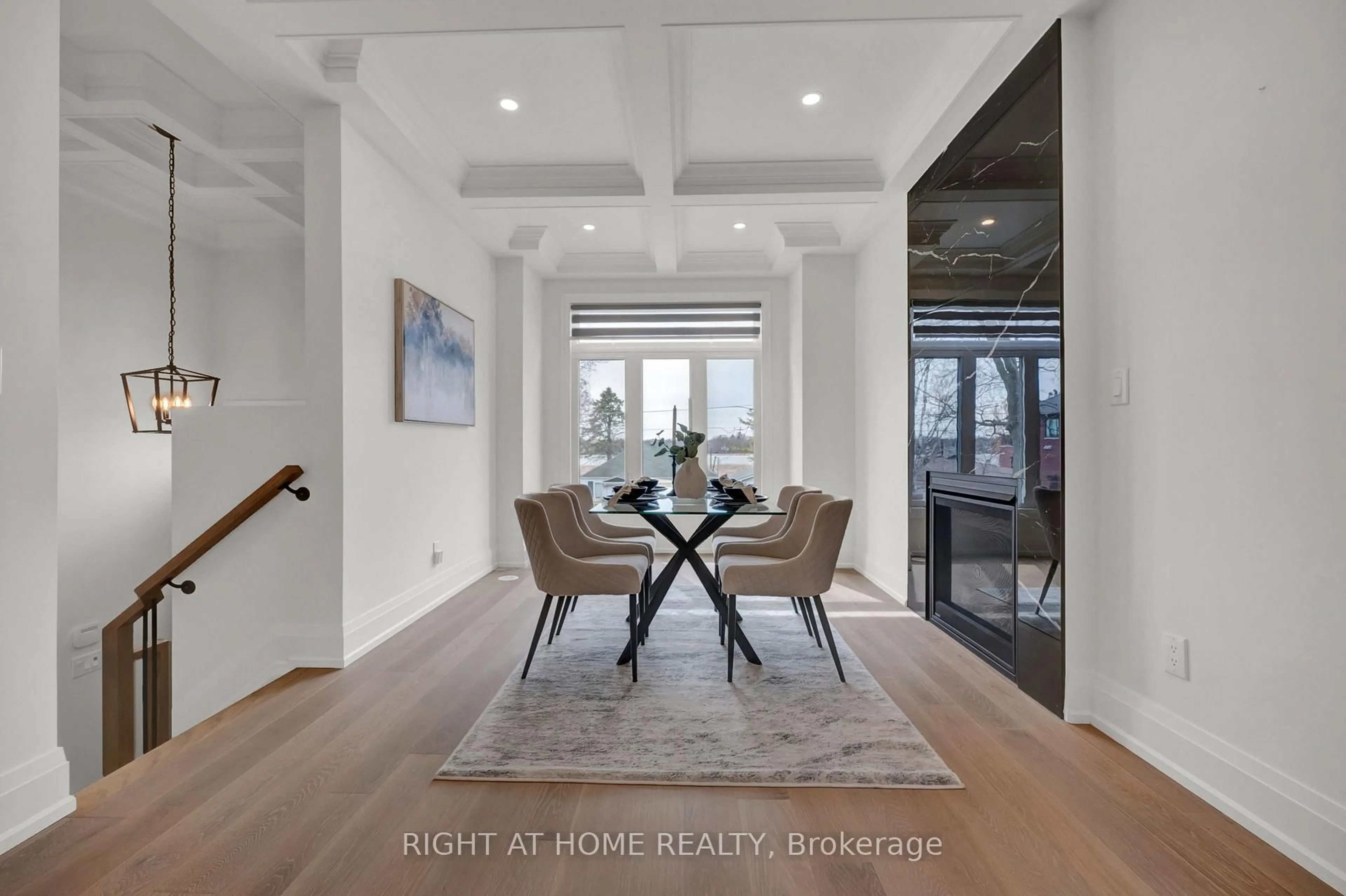 Unknown for 819 Fairview Ave, Pickering Ontario L1W 1M7