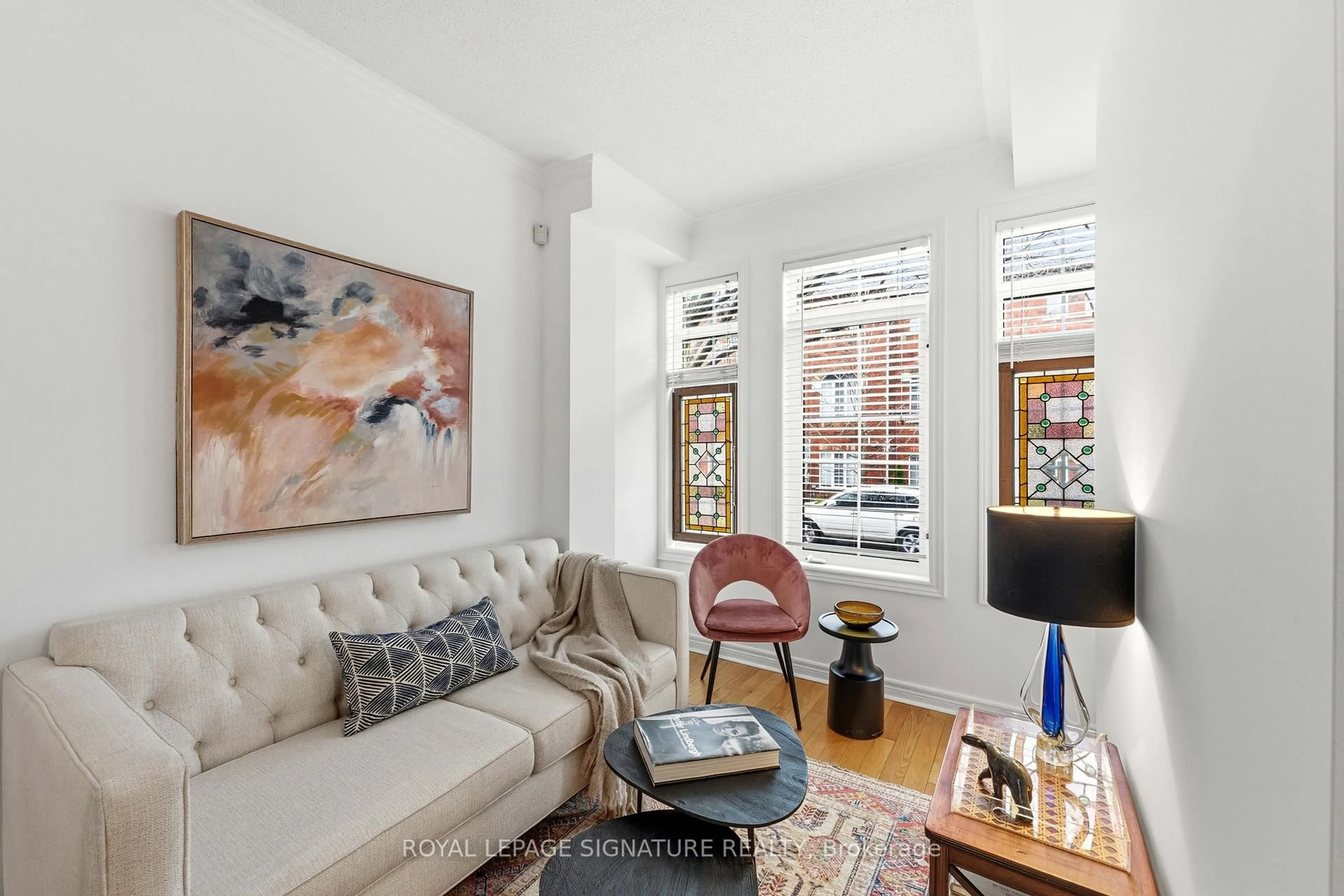 Living room with furniture, unknown for 60 Natalie Pl, Toronto Ontario M4M 3P7