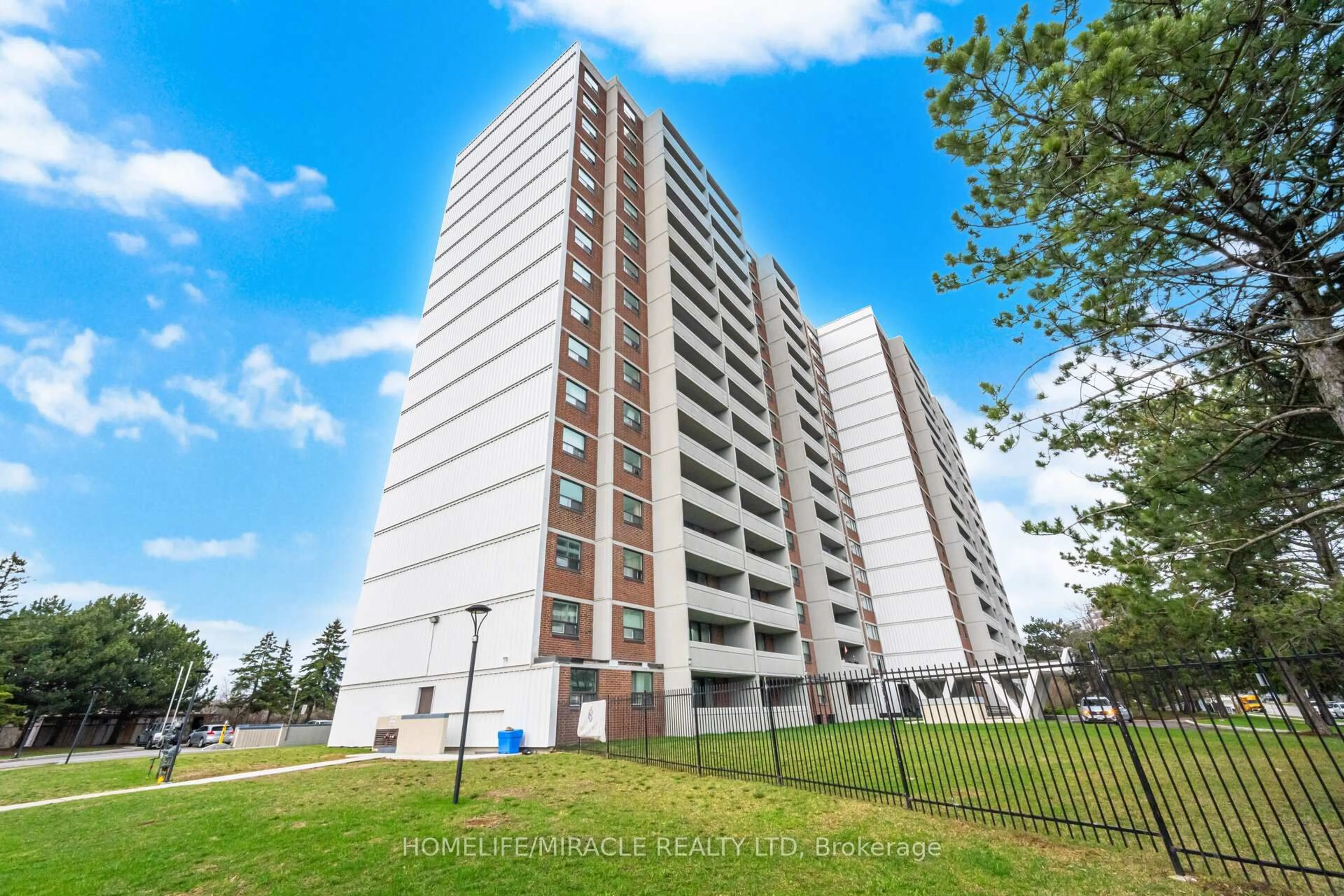 A pic from outside/outdoor area/front of a property/back of a property/a pic from drone, building for 100 Prudential Dr #1703, Toronto Ontario M1P 4V4