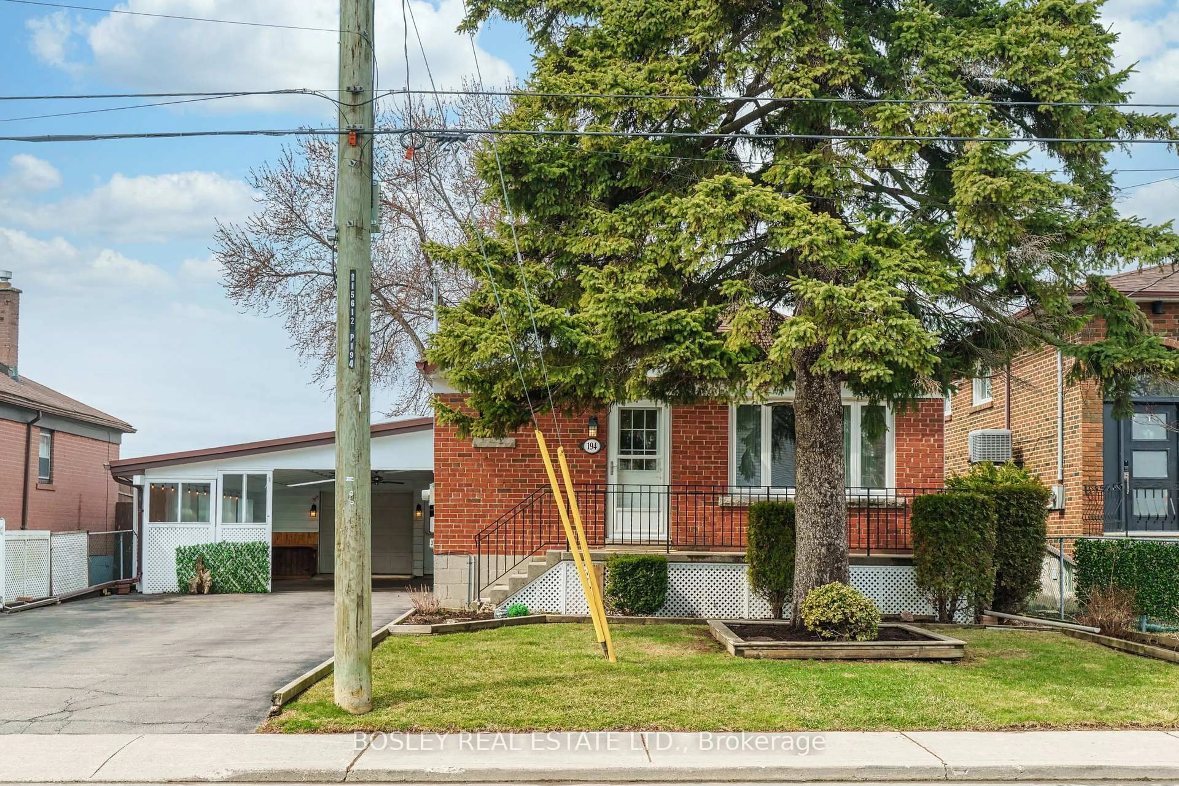 Home with brick exterior material, street for 132 Aylesworth Ave, Toronto Ontario M1N 2J6